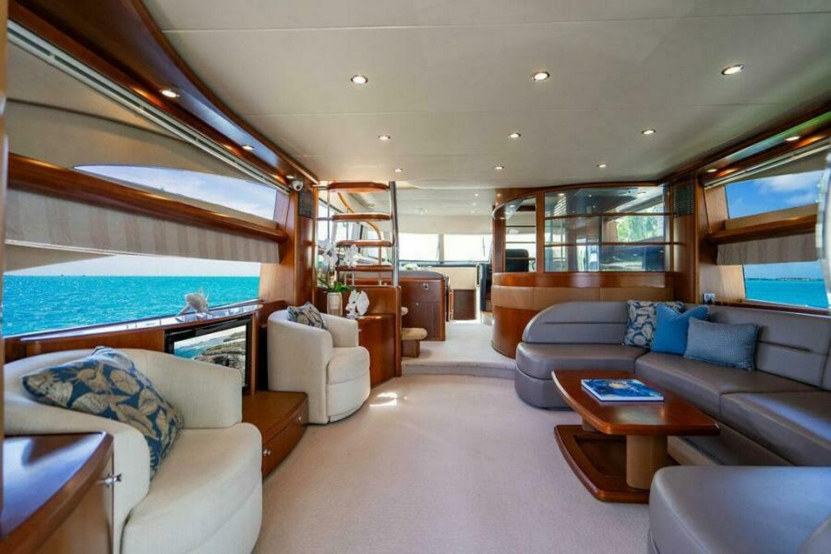2009 Princess 70 Vsc — photo 2