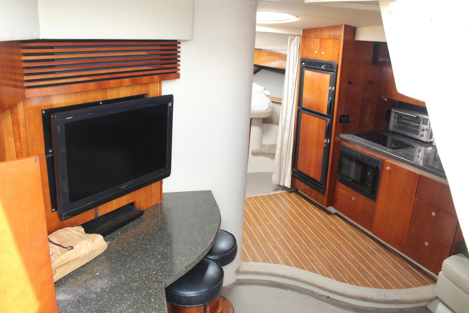 2007 Cruisers Yachts 420 Express — photo 21