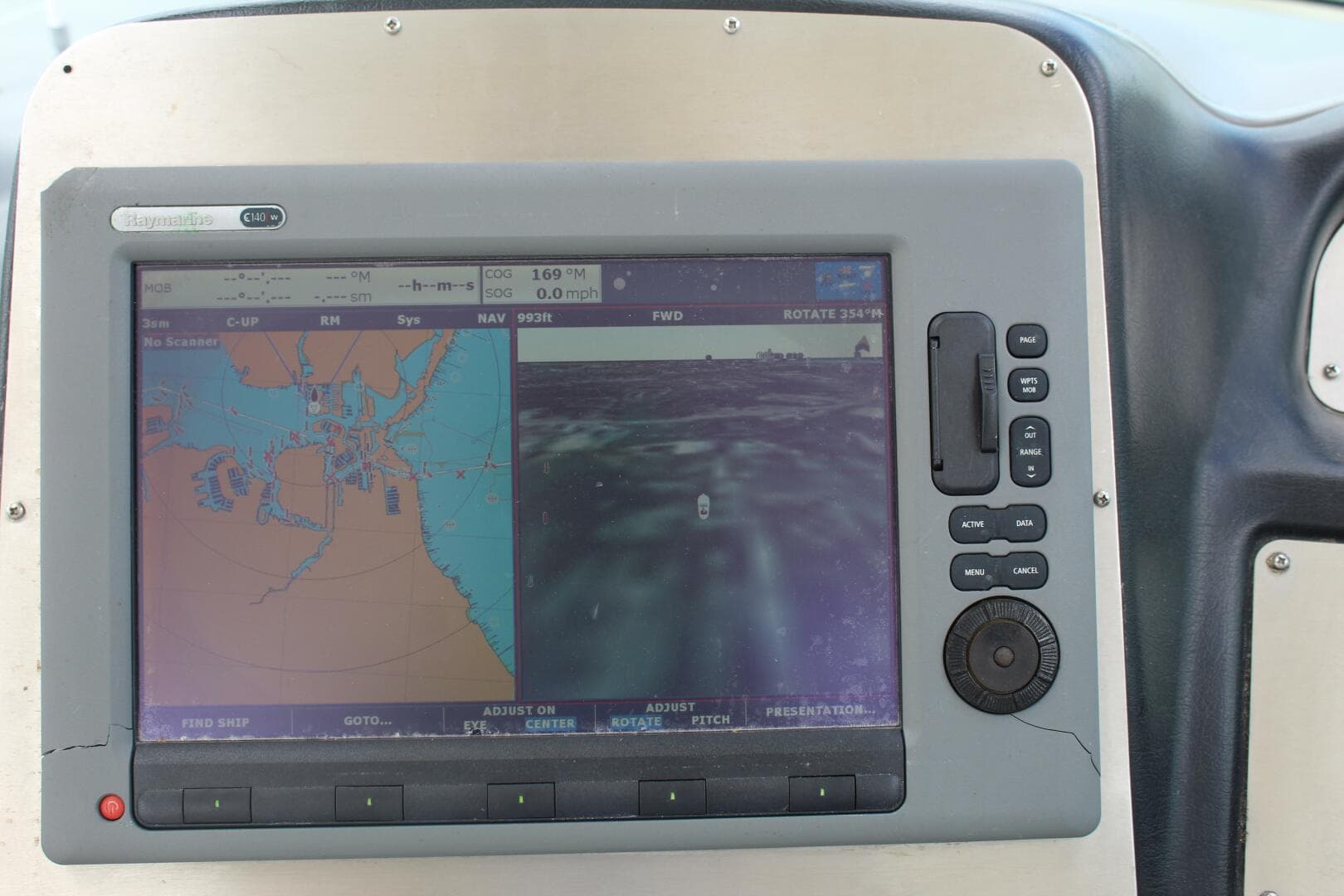 2007 Cruisers Yachts 420 Express — photo 13