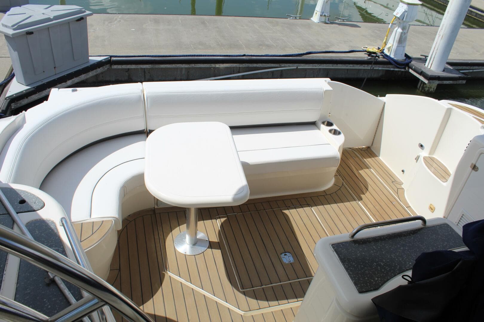 2007 Cruisers Yachts 420 Express — photo 35