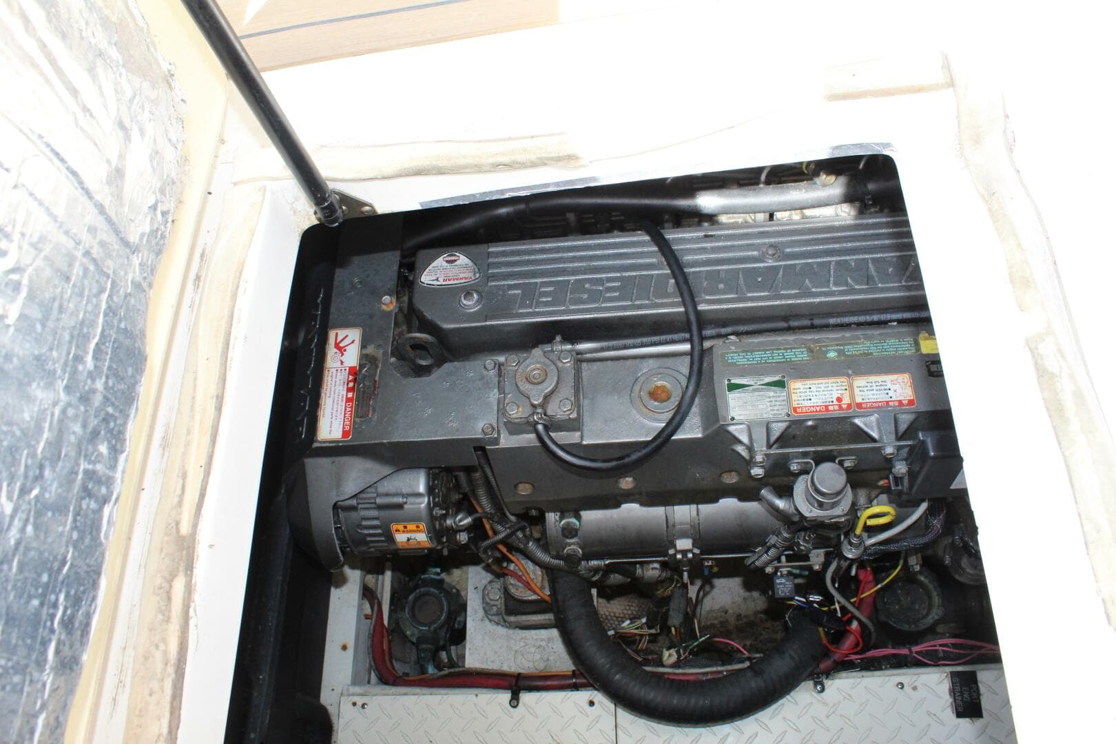 2007 Cruisers Yachts 420 Express — photo 13