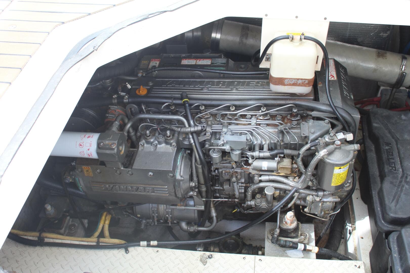 2007 Cruisers Yachts 420 Express — photo 41