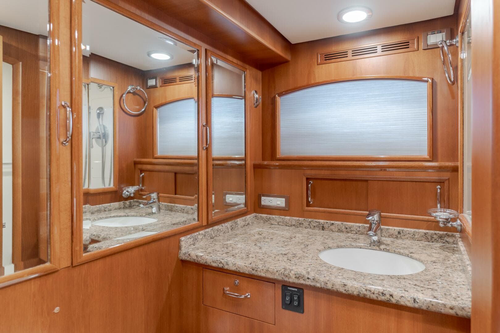 2008 Grand Banks 59 Aleutian Rp — photo 23