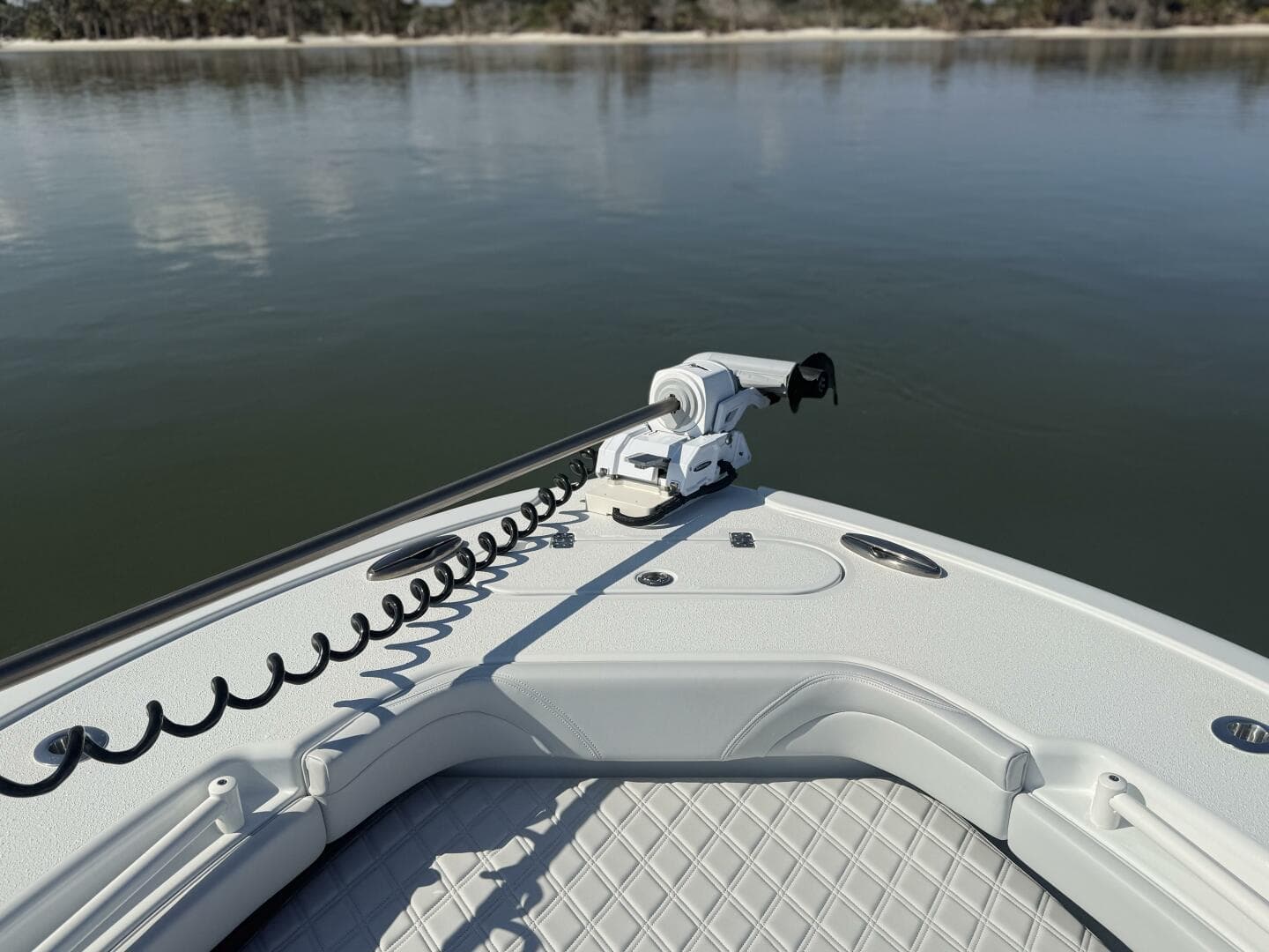 2025 Yellowfin 26 Hybrid — photo 5