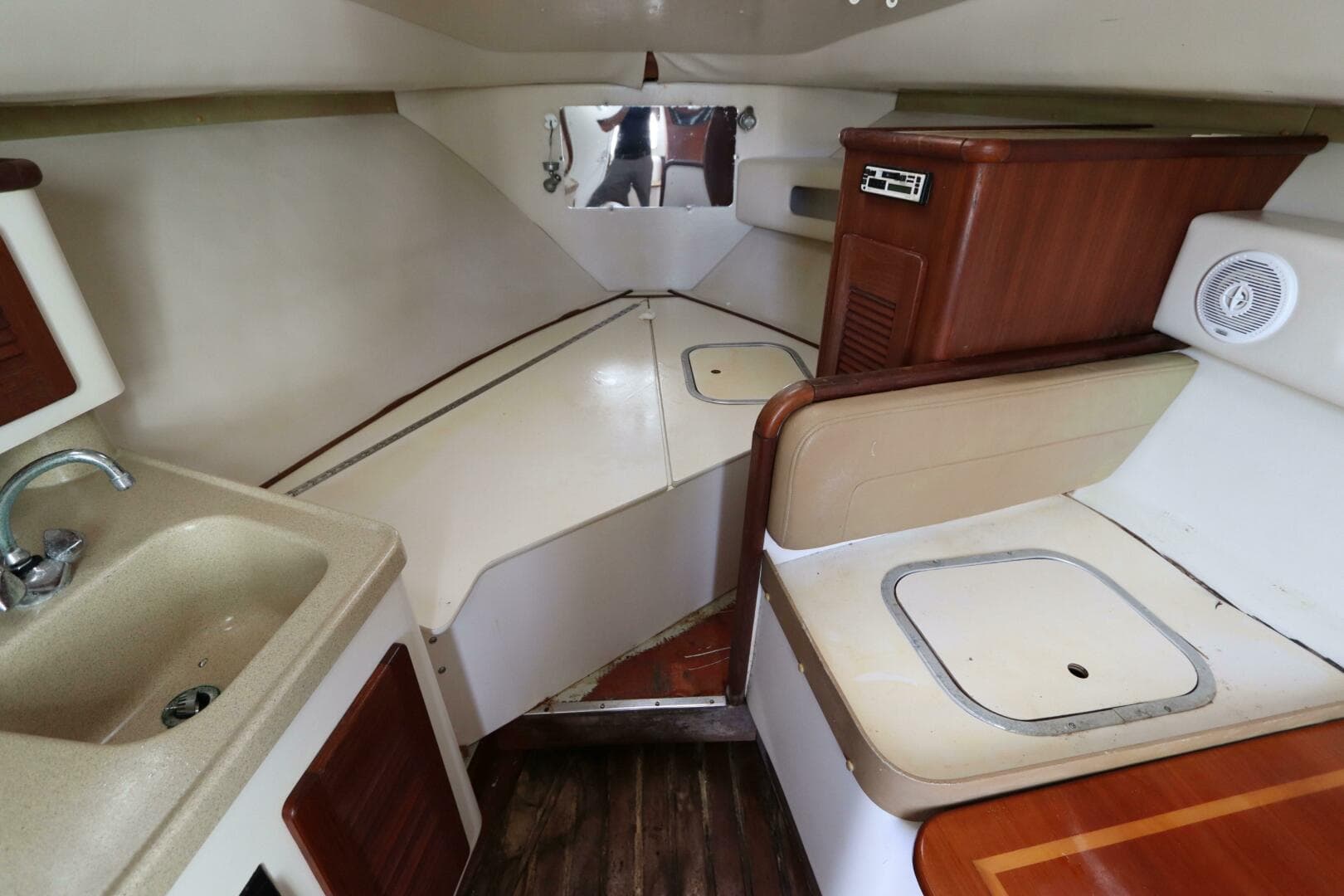 2000 Pursuit 3000 Express — photo 26