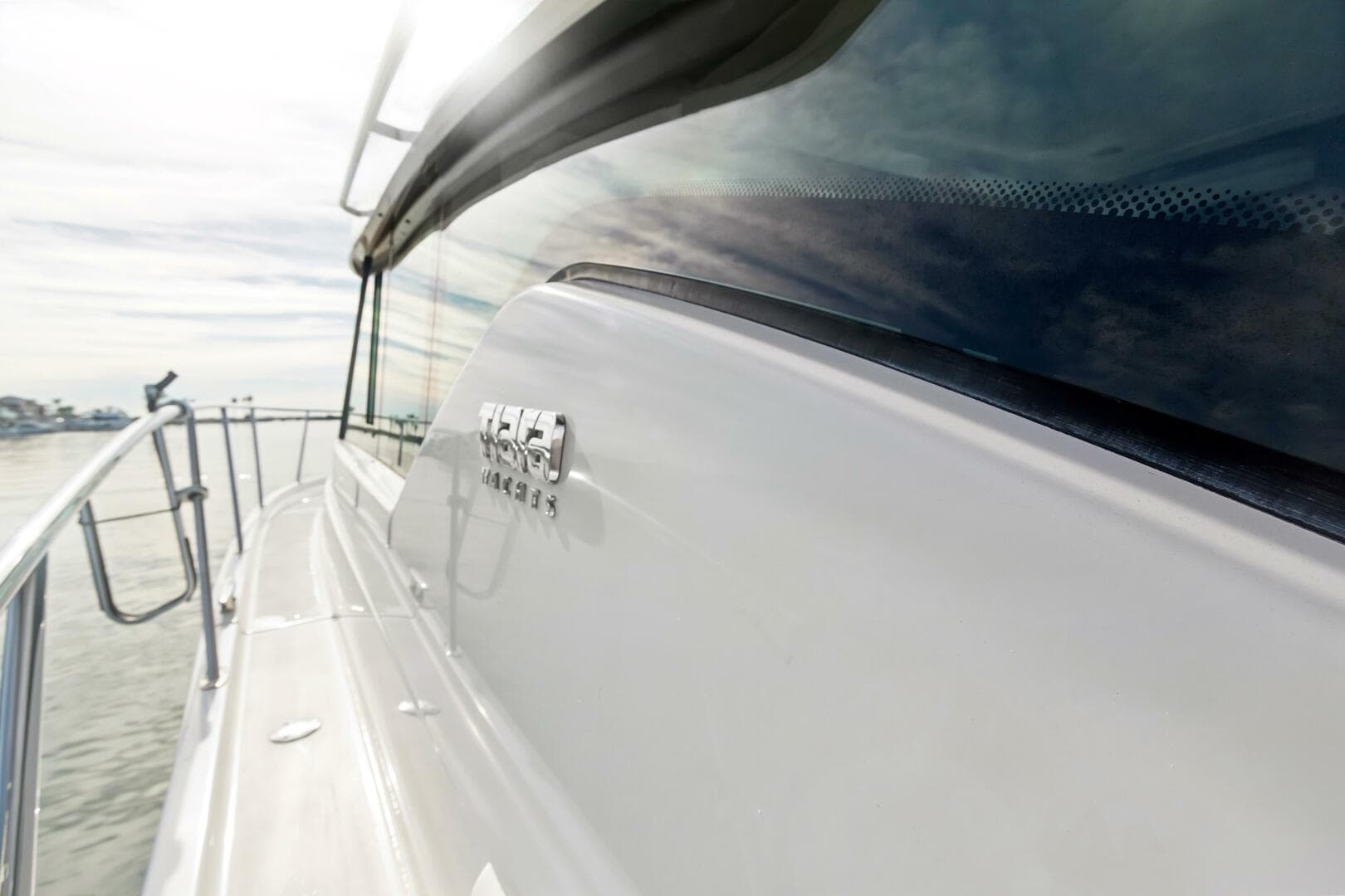 2017 Tiara Yachts 39 Coupe — photo 34