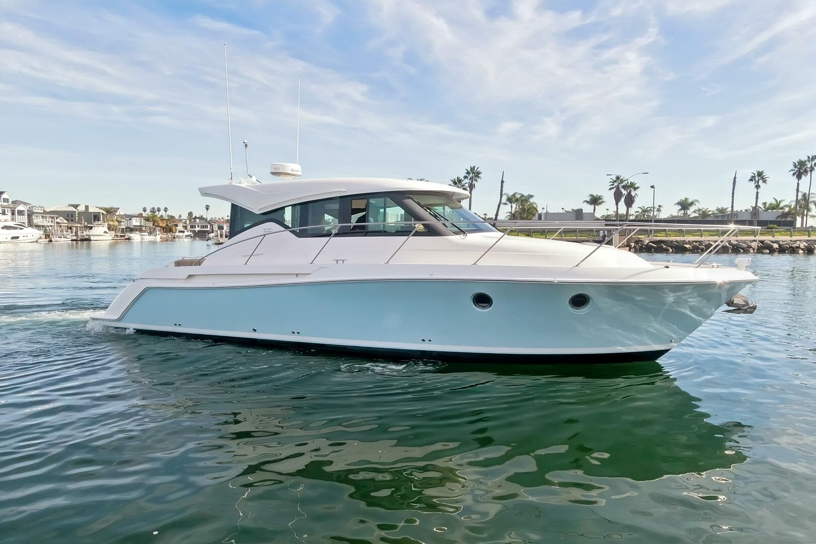 2017 Tiara Yachts 39 Coupe — photo 36