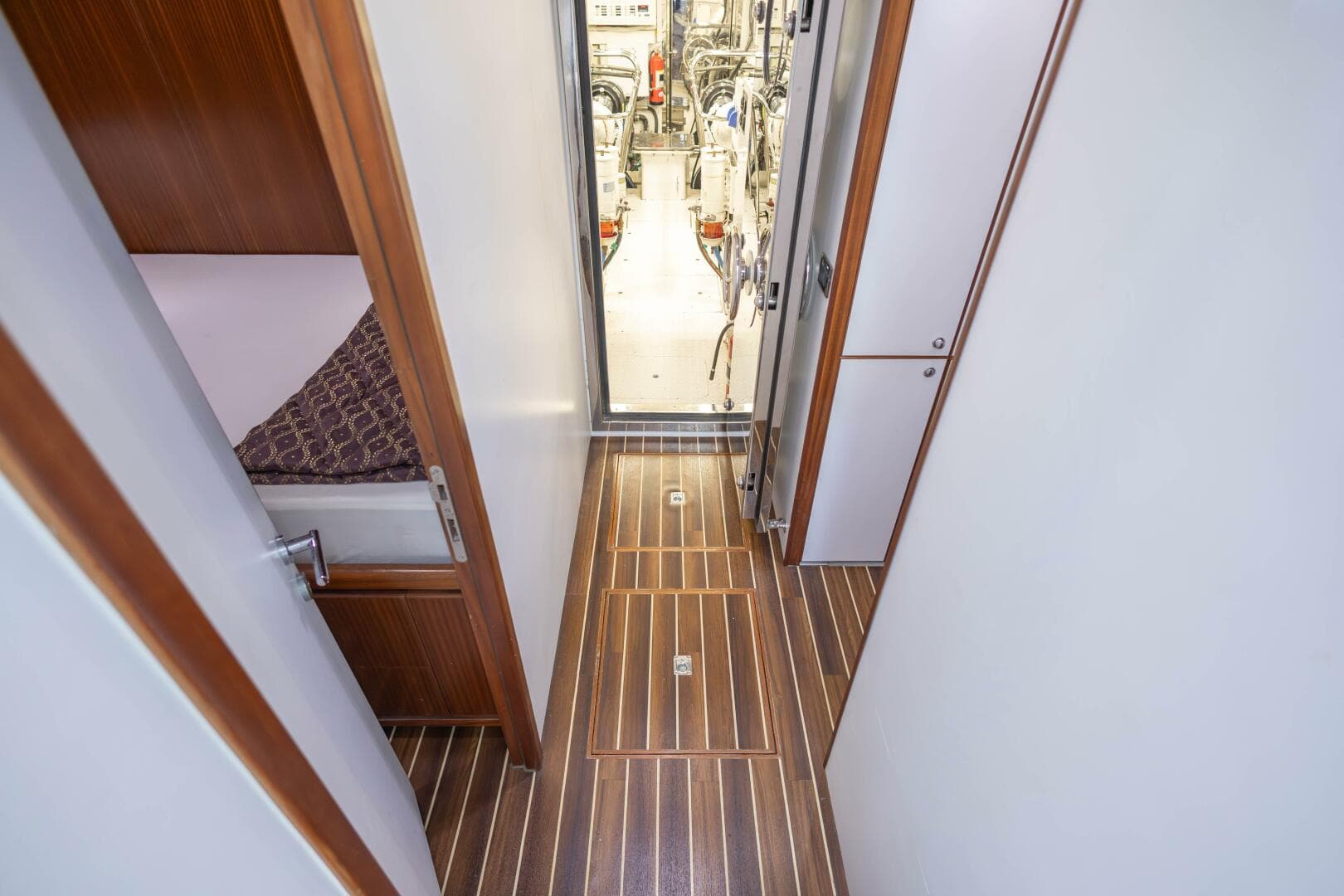 2009 Hargrave — photo 78