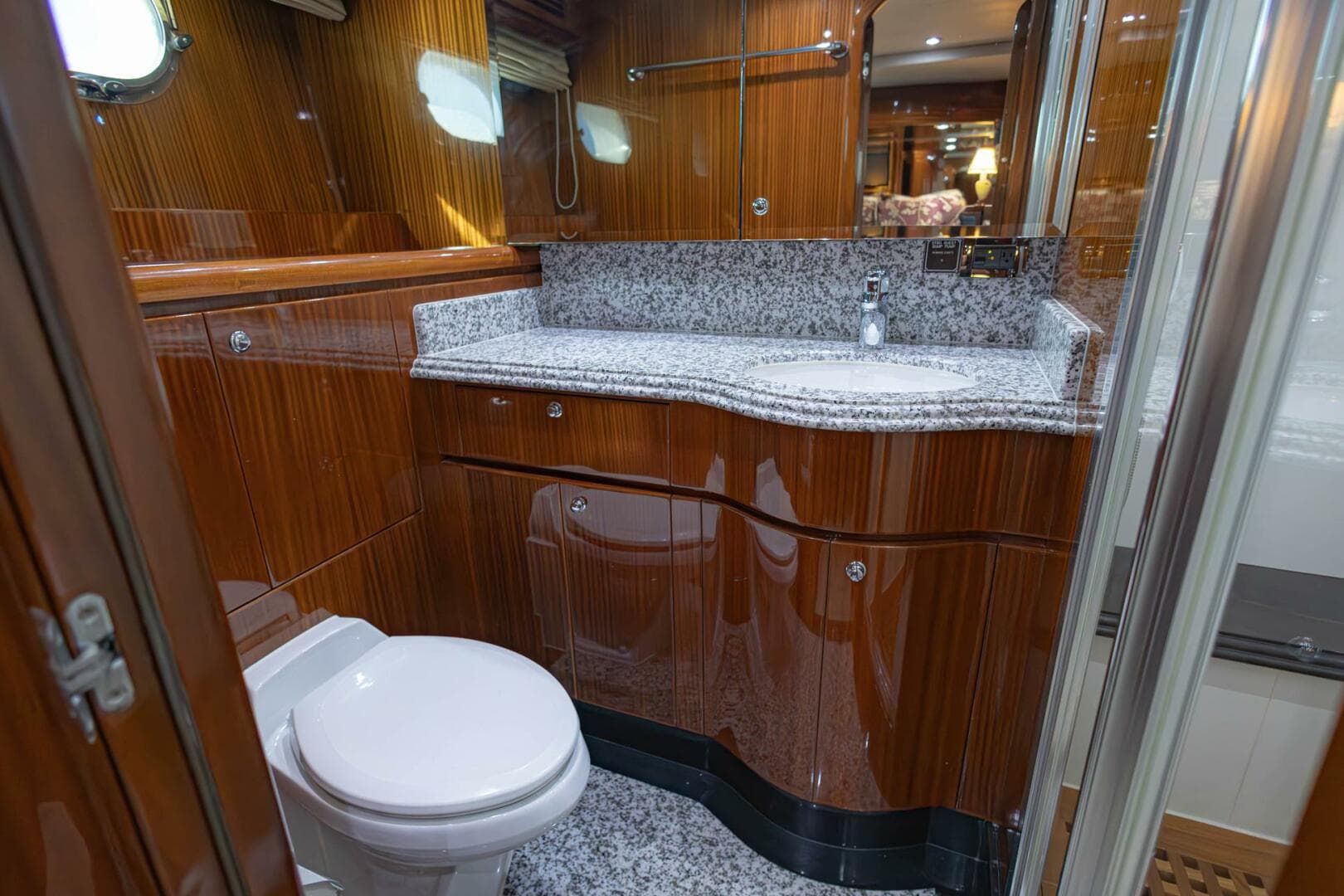 2009 Hargrave — photo 47