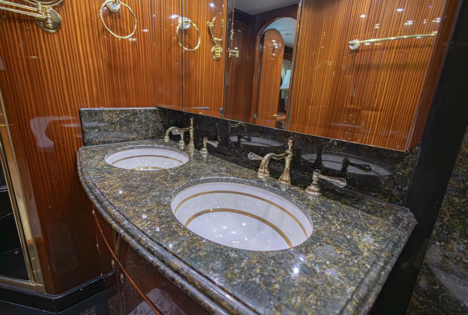 2009 Hargrave — photo 37