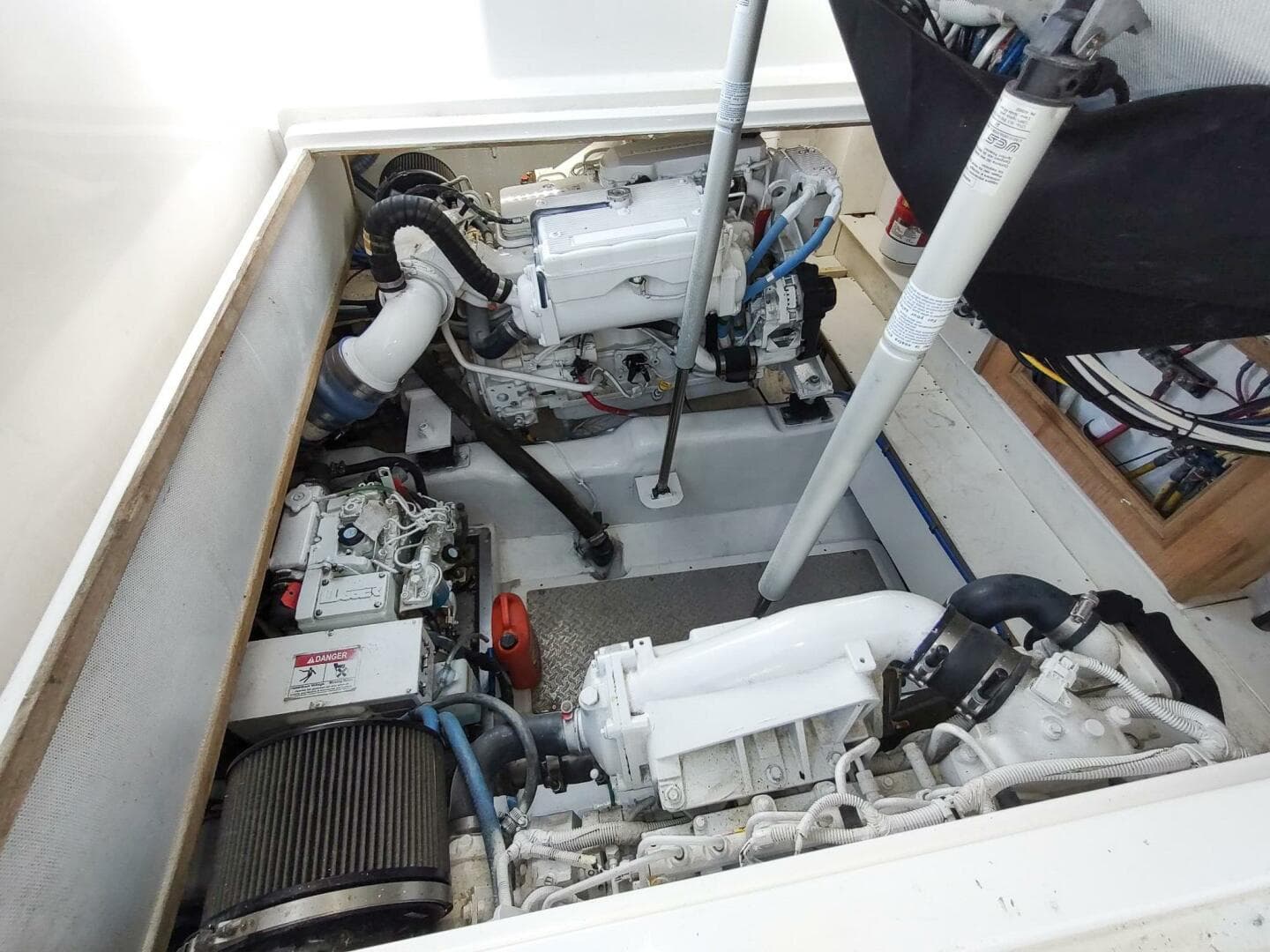 2017 Out Island Seatek 36 Express — photo 21