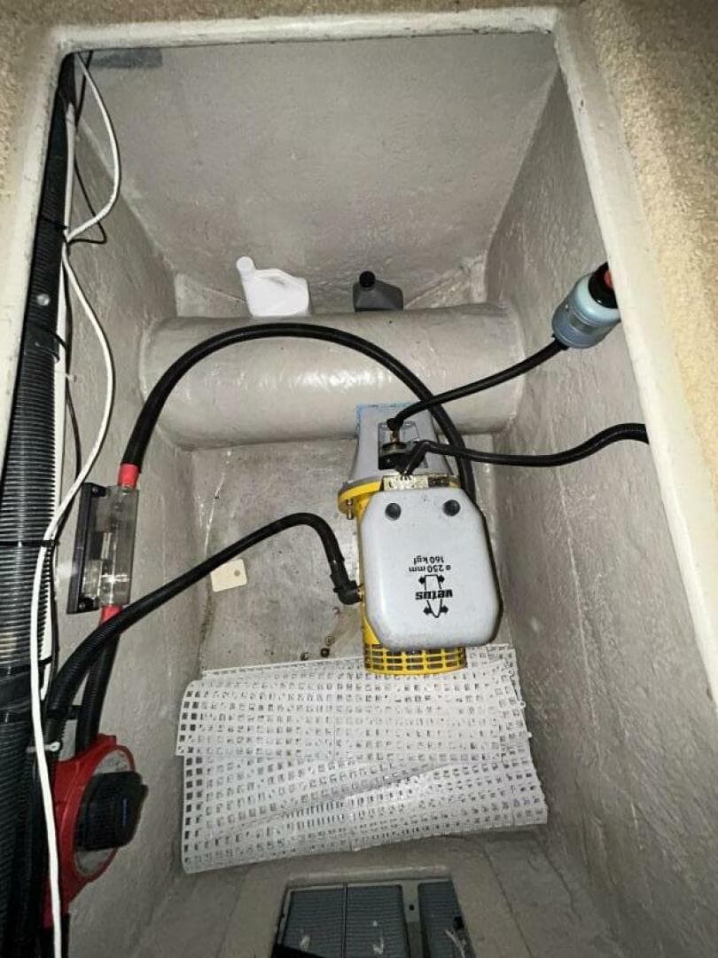 1999 Sea Ray 560 Sedan Bridge — photo 23