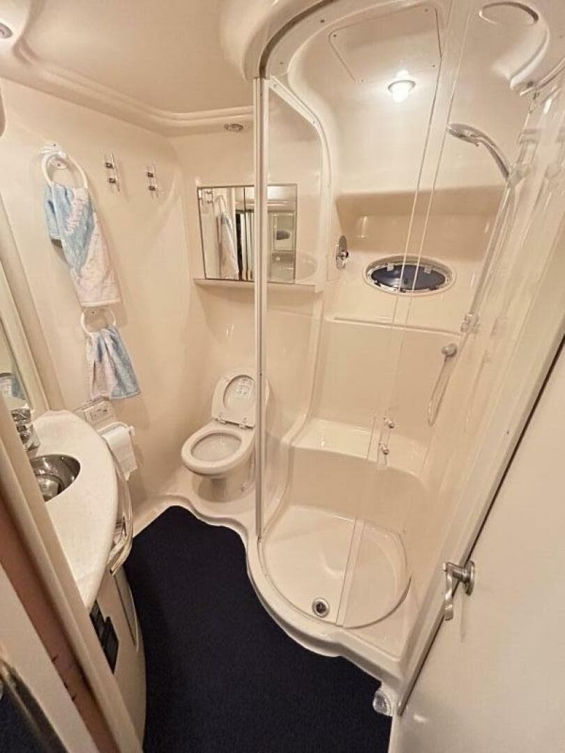 1999 Sea Ray 560 Sedan Bridge — photo 21