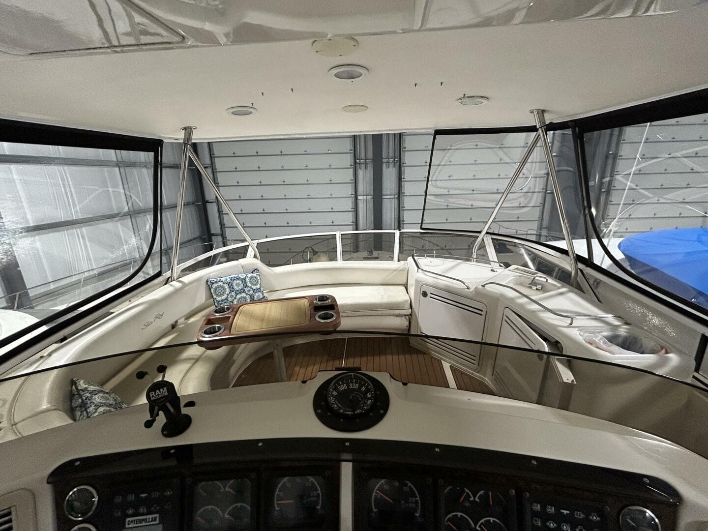 1999 Sea Ray 560 Sedan Bridge — photo 15