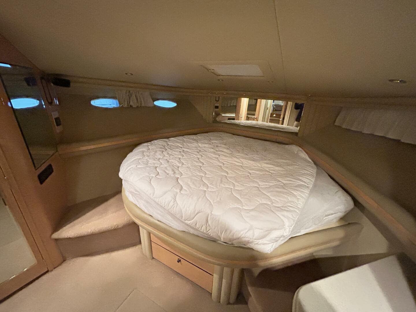 1999 Sea Ray 560 Sedan Bridge — photo 16