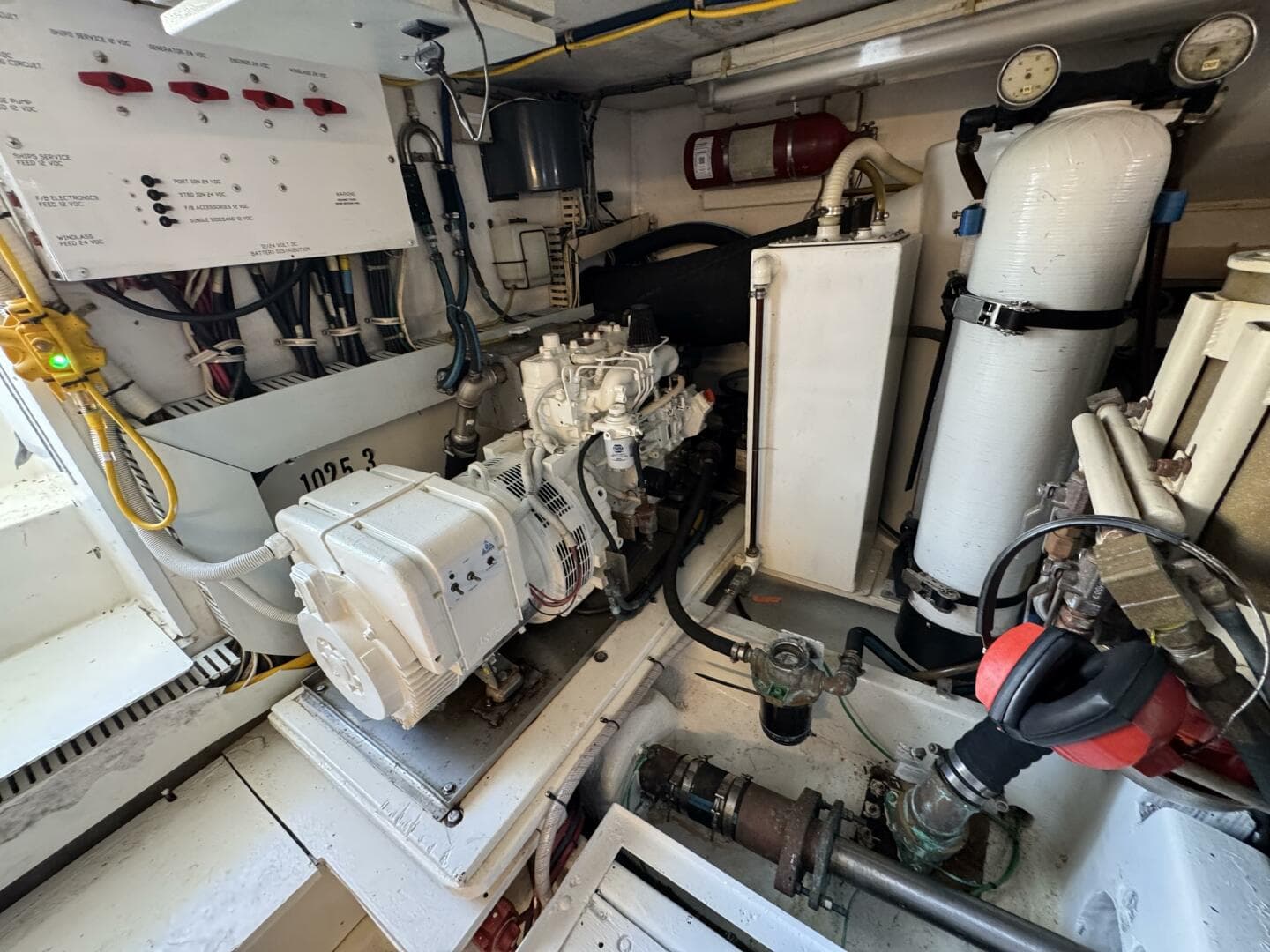 1995 Viking 58 Convertible — photo 57