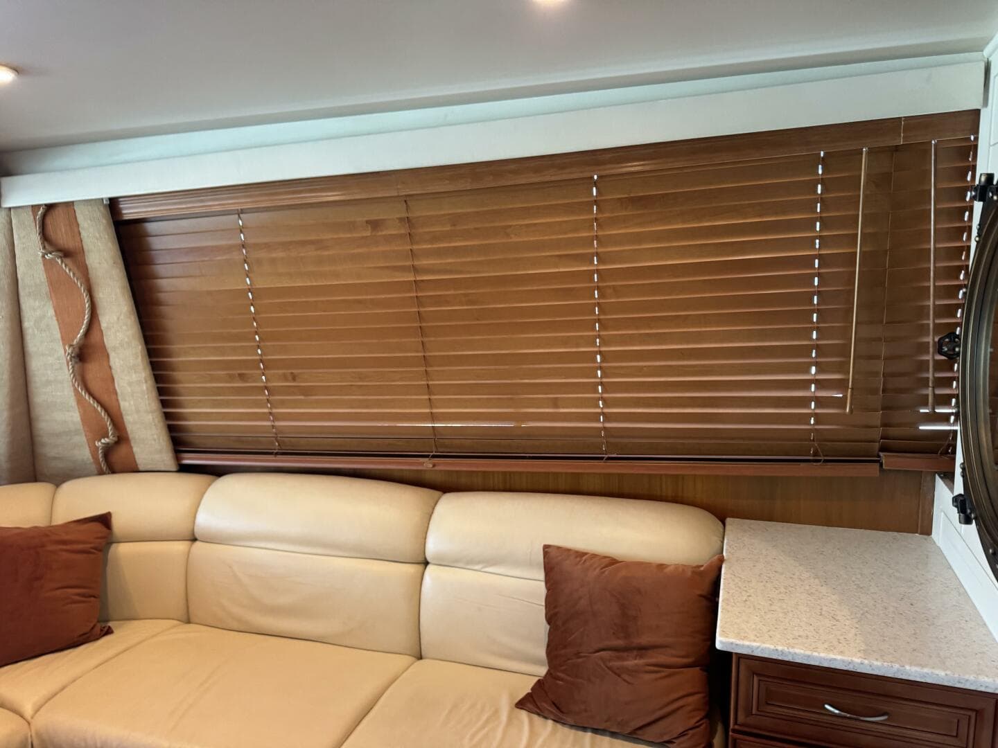 1995 Viking 58 Convertible — photo 45