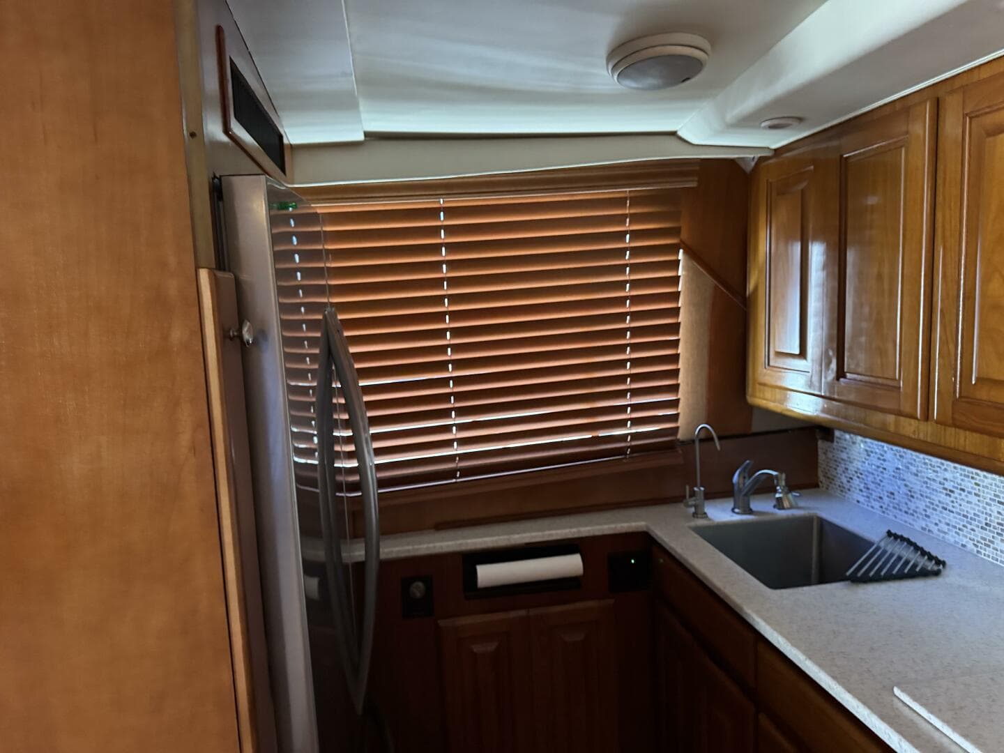 1995 Viking 58 Convertible — photo 46