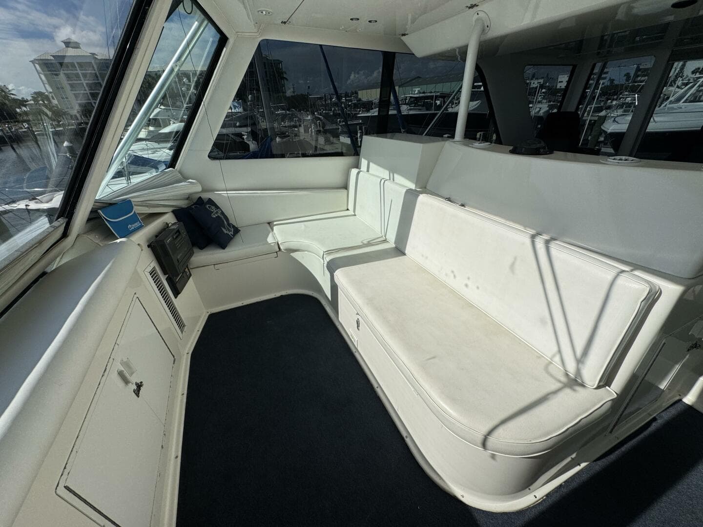 1995 Viking 58 Convertible — photo 54