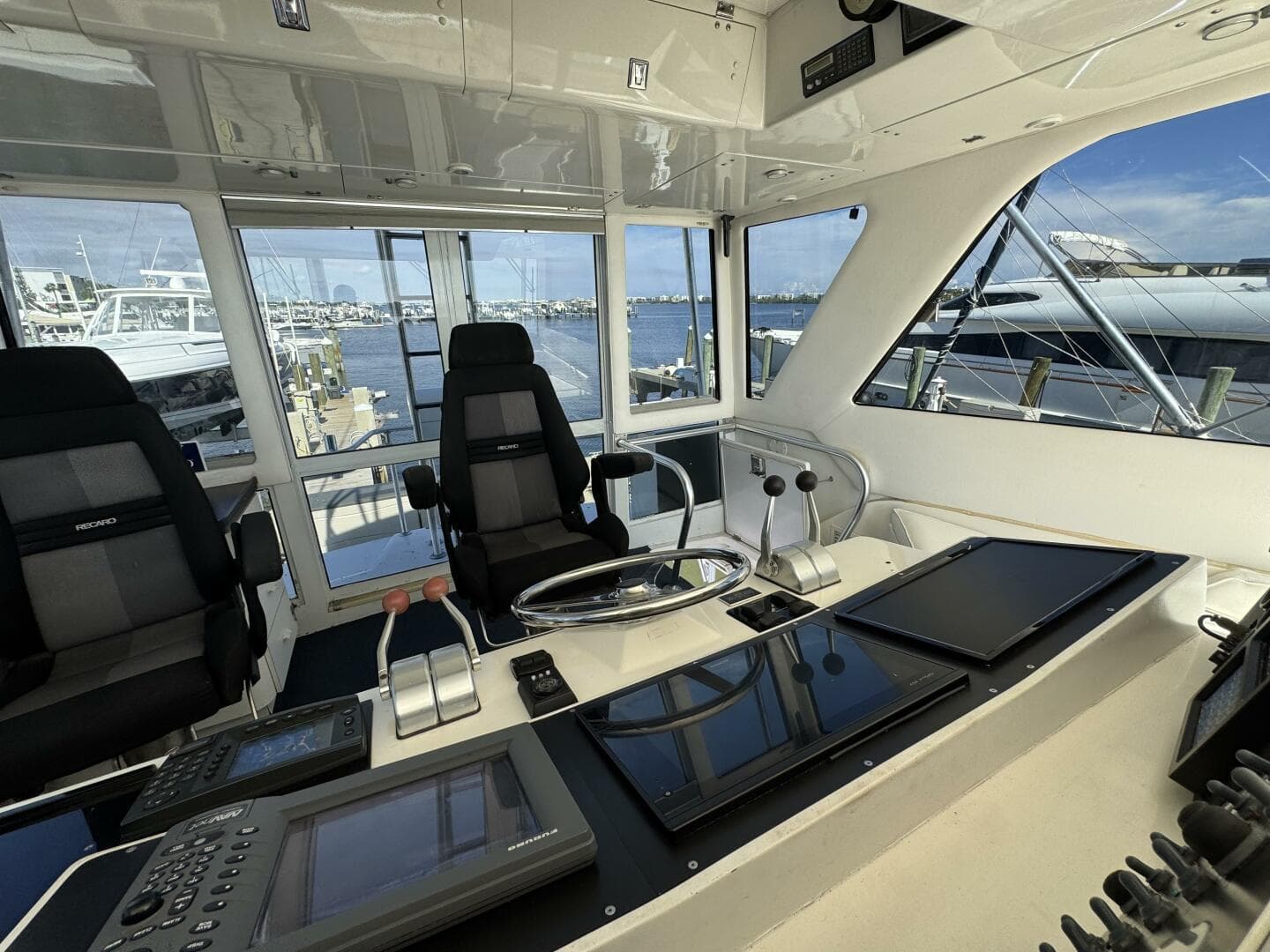 1995 Viking 58 Convertible — photo 53