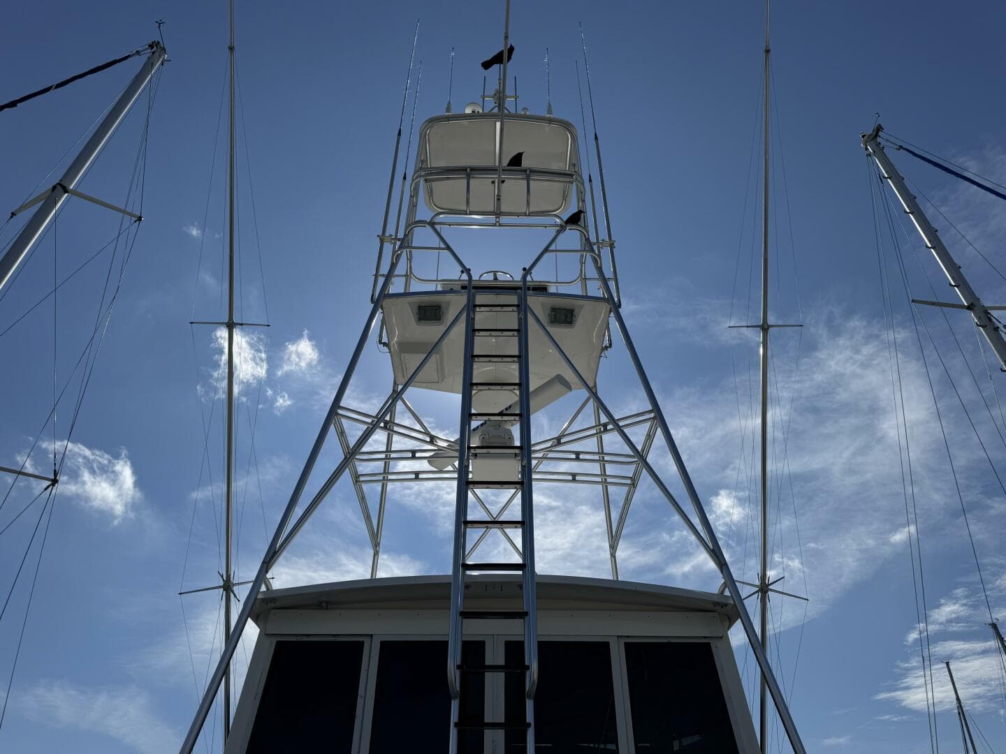 1995 Viking 58 Convertible — photo 3