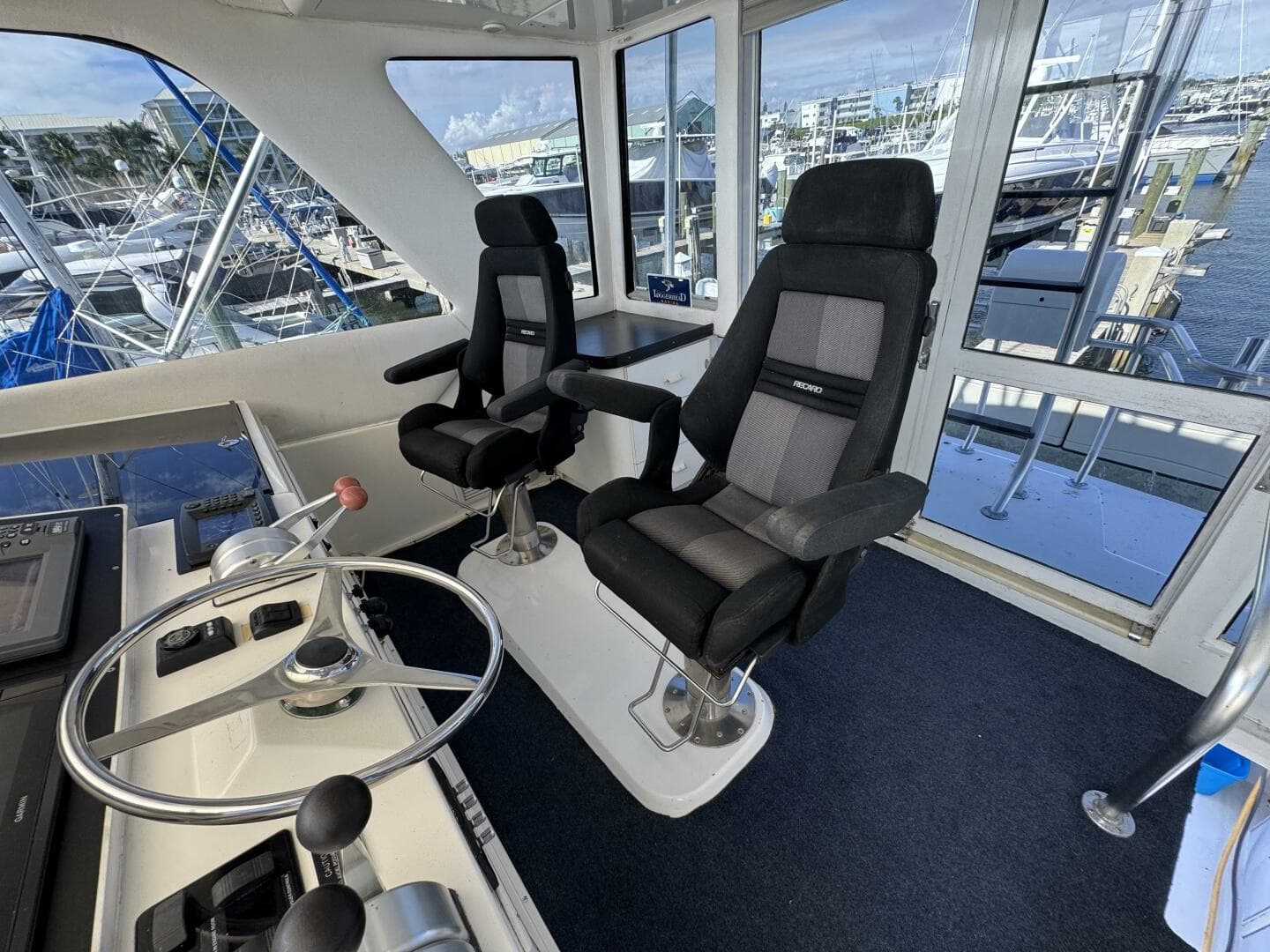 1995 Viking 58 Convertible — photo 52