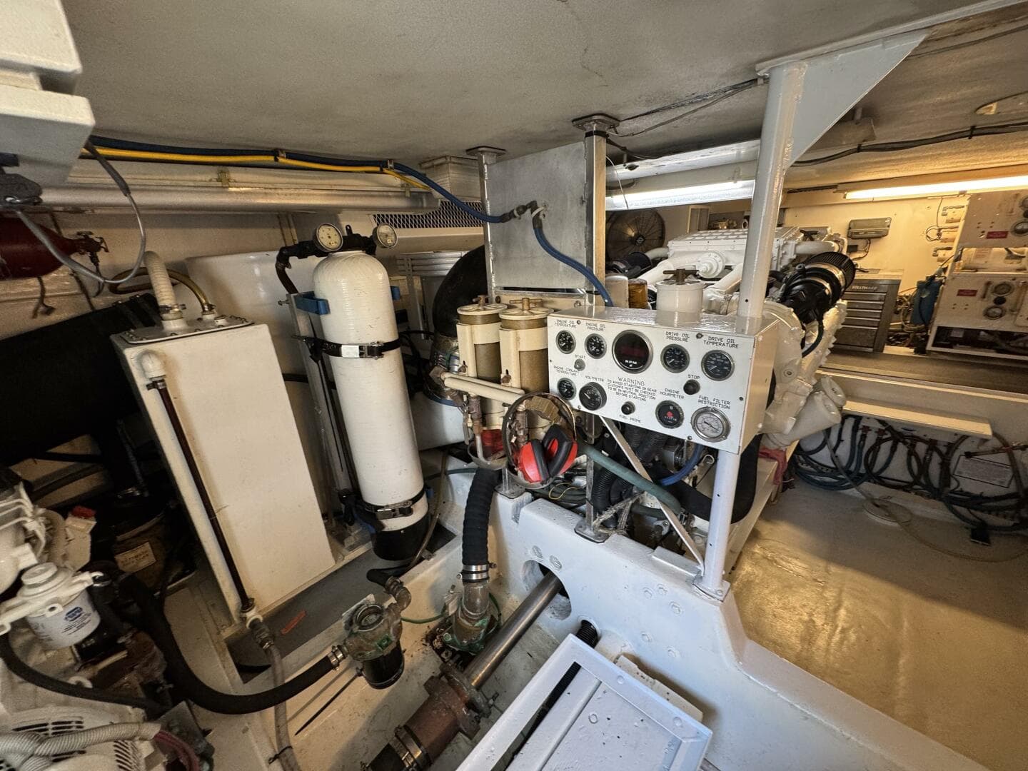 1995 Viking 58 Convertible — photo 62