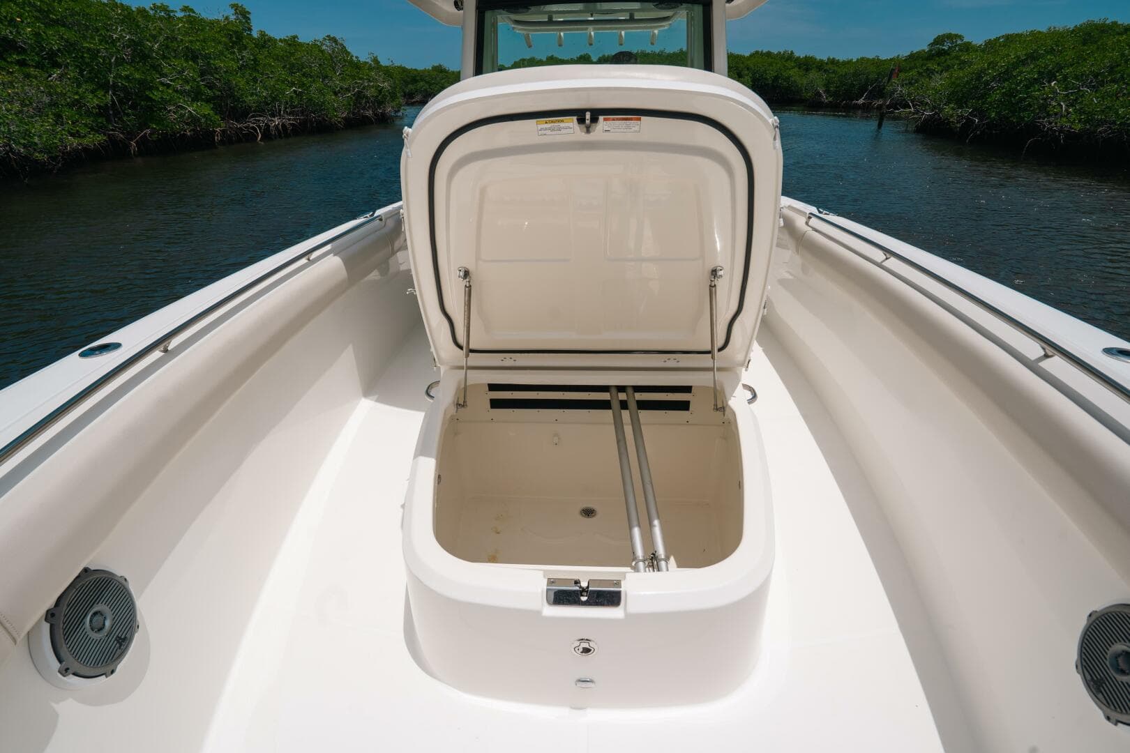 2019 Center Console 330 Outrage — photo 13