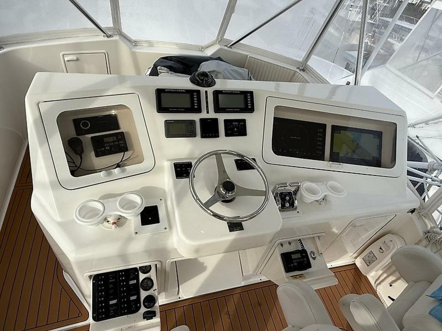 2005 Ocean Yachts 46 Super Sport — photo 25