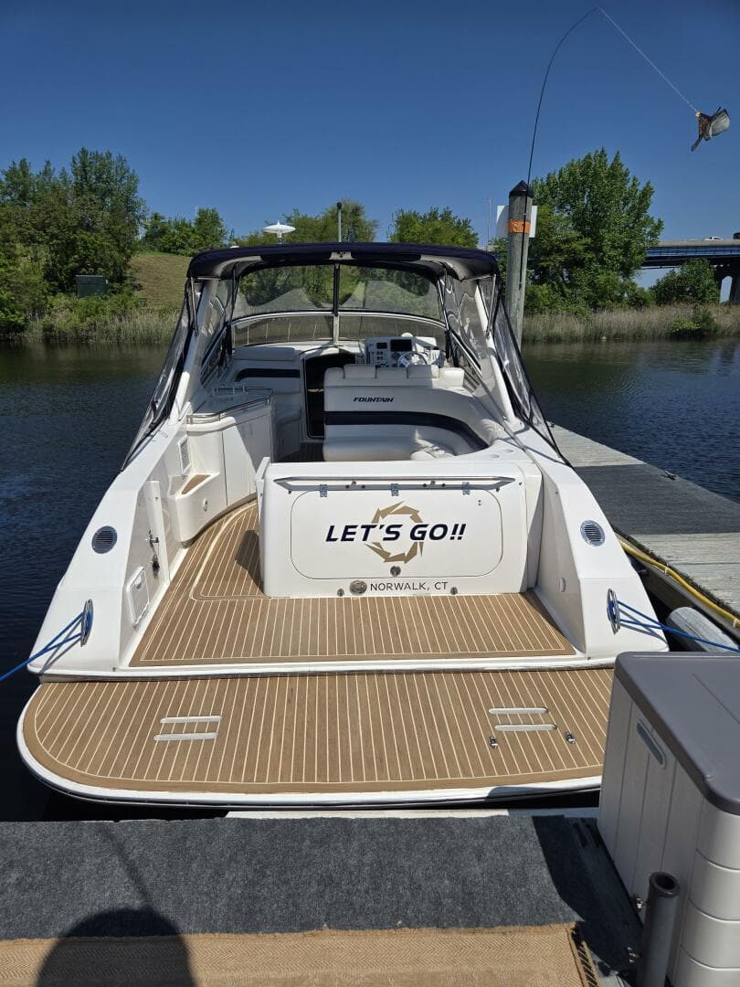2007 Fountain 38 Express Cruiser — photo 4