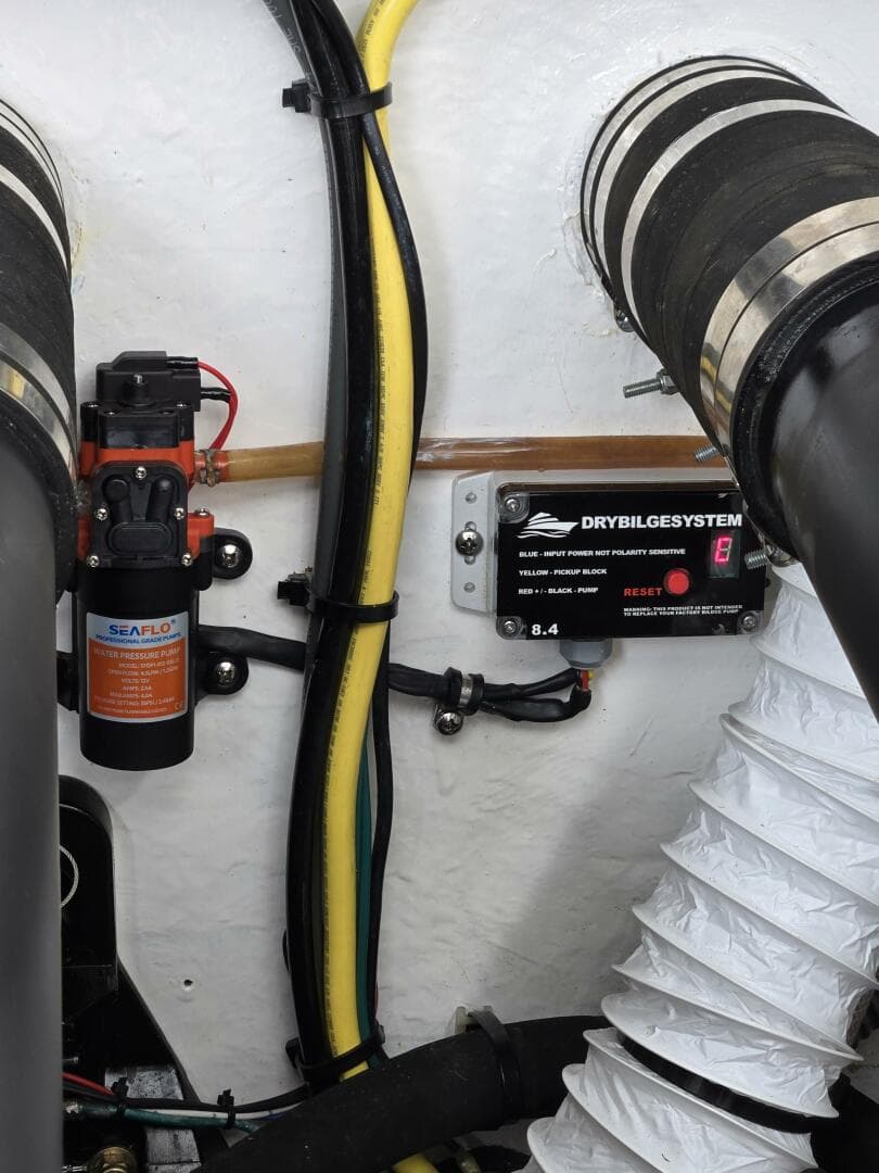 2007 Fountain 38 Express Cruiser — photo 28