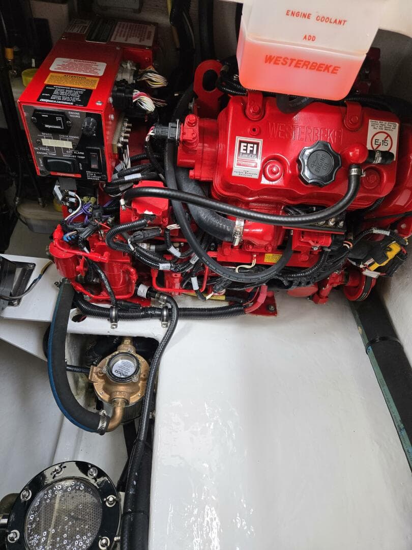 2007 Fountain 38 Express Cruiser — photo 25