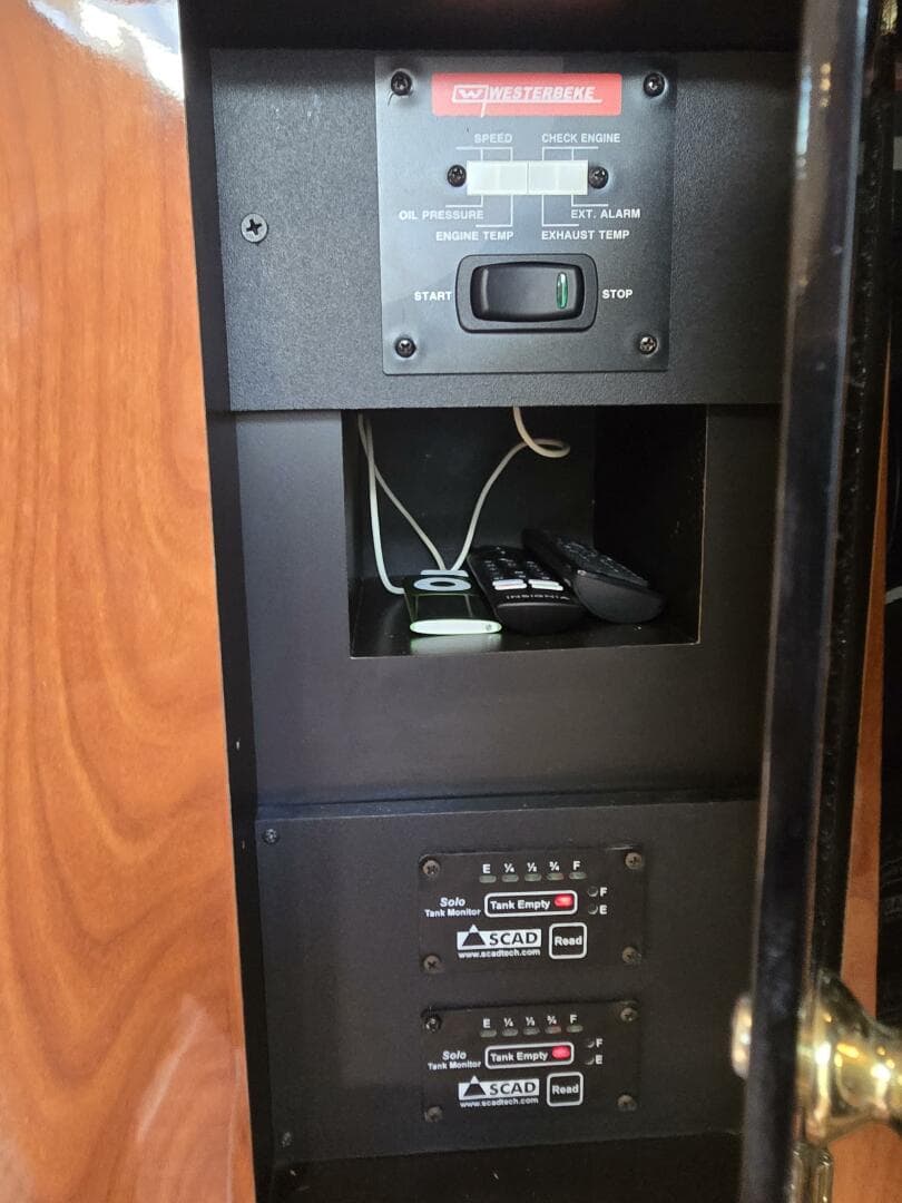 2007 Fountain 38 Express Cruiser — photo 20