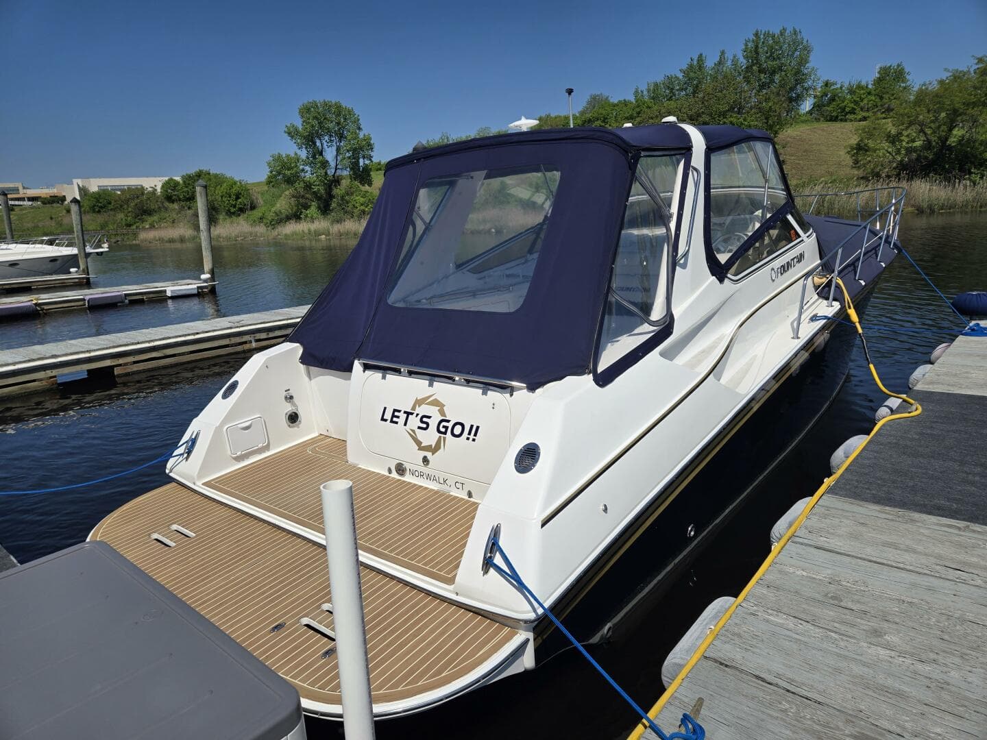 2007 Fountain 38 Express Cruiser — photo 2