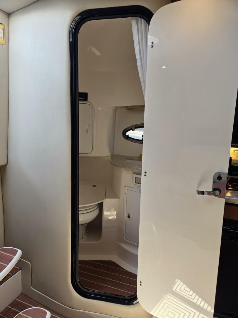 2007 Fountain 38 Express Cruiser — photo 16