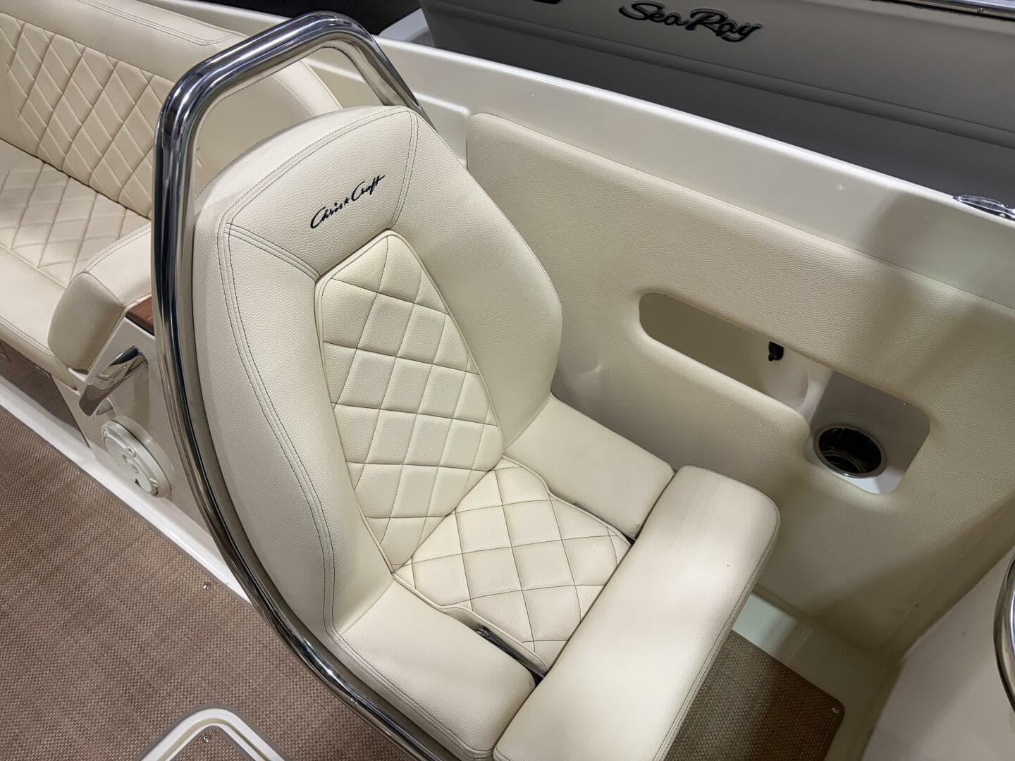 2020 Chris-Craft — photo 27