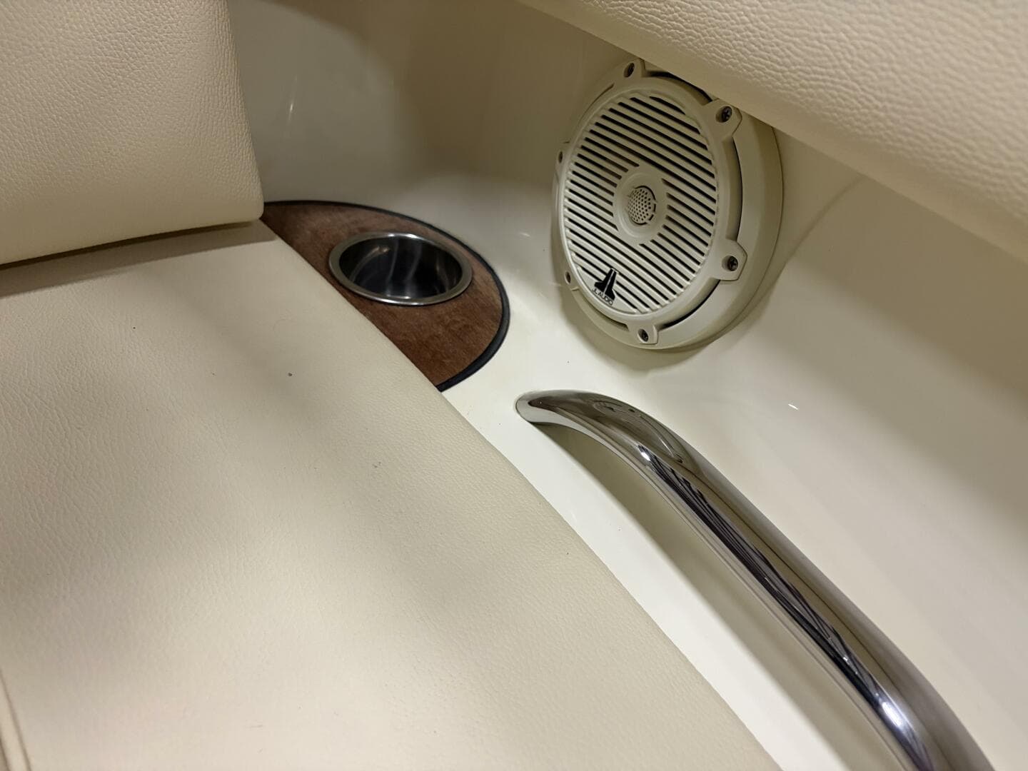 2020 Chris-Craft — photo 21