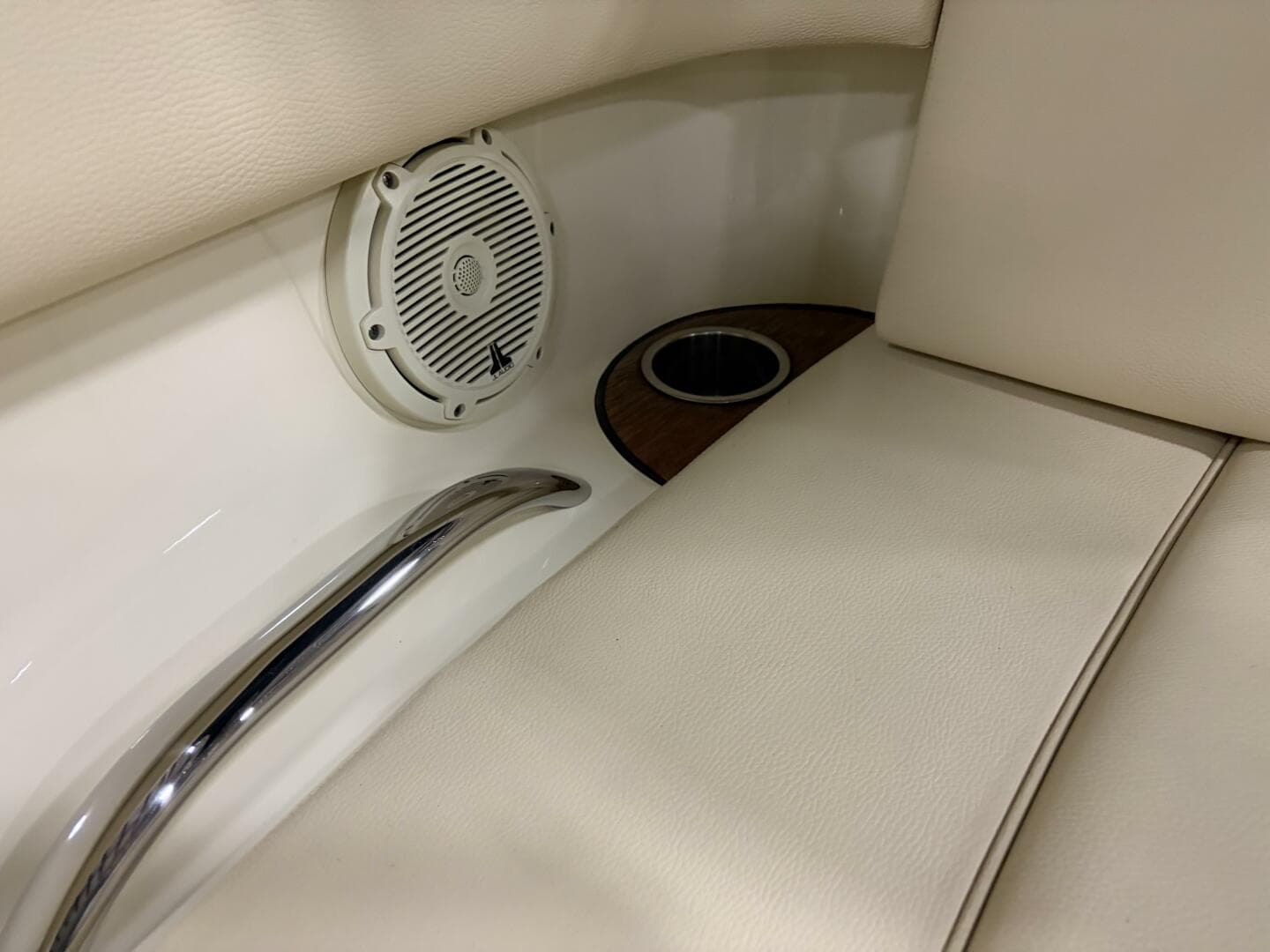 2020 Chris-Craft — photo 22