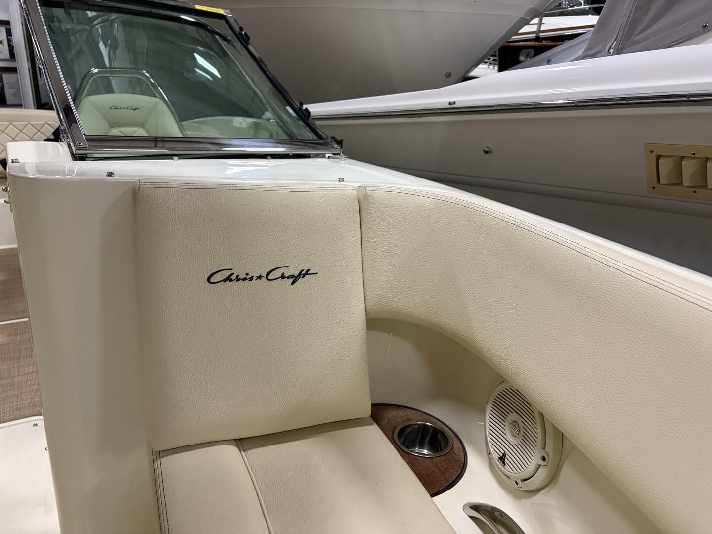 2020 Chris-Craft — photo 20
