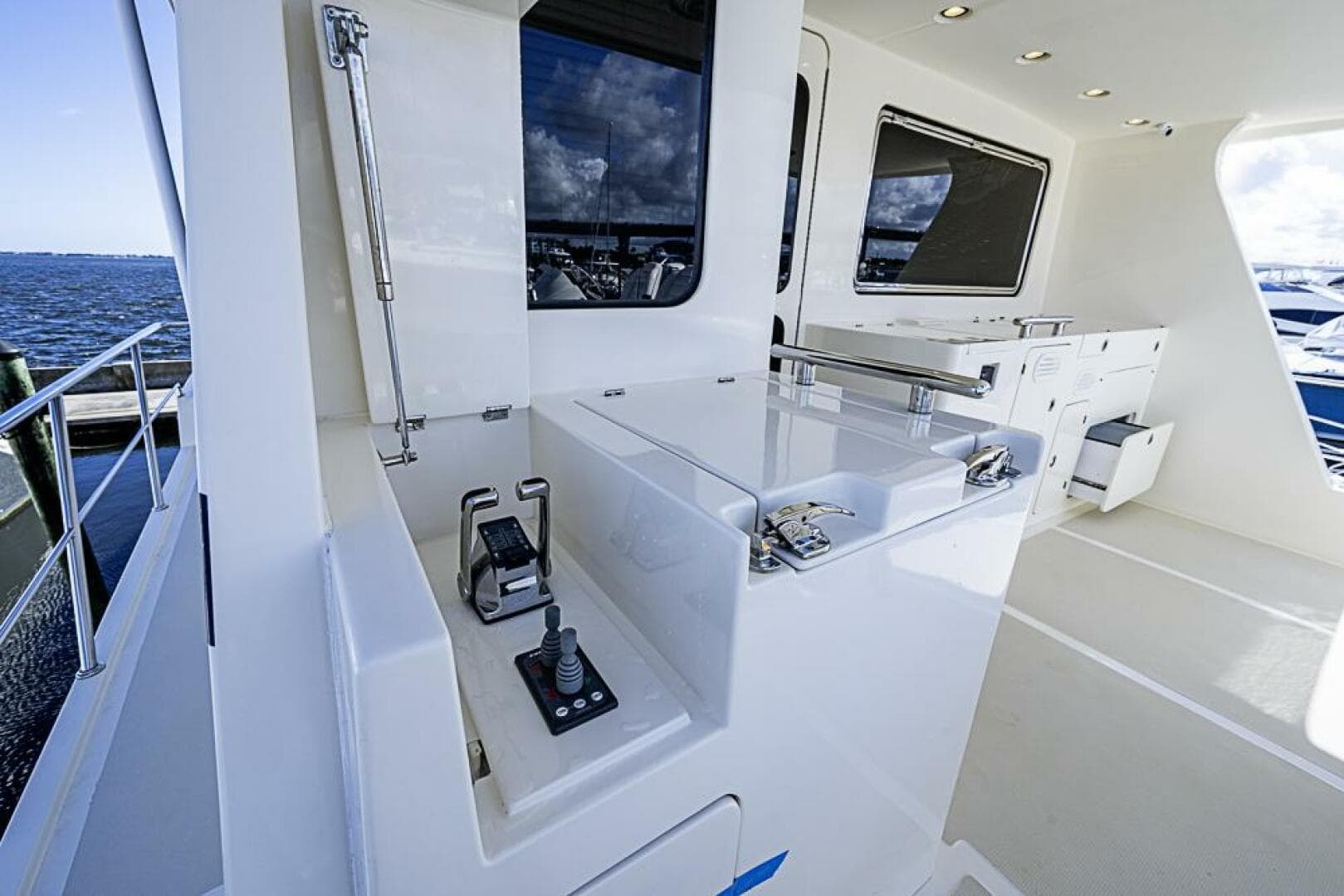 2014 Marlow Explorer 66E — photo 16