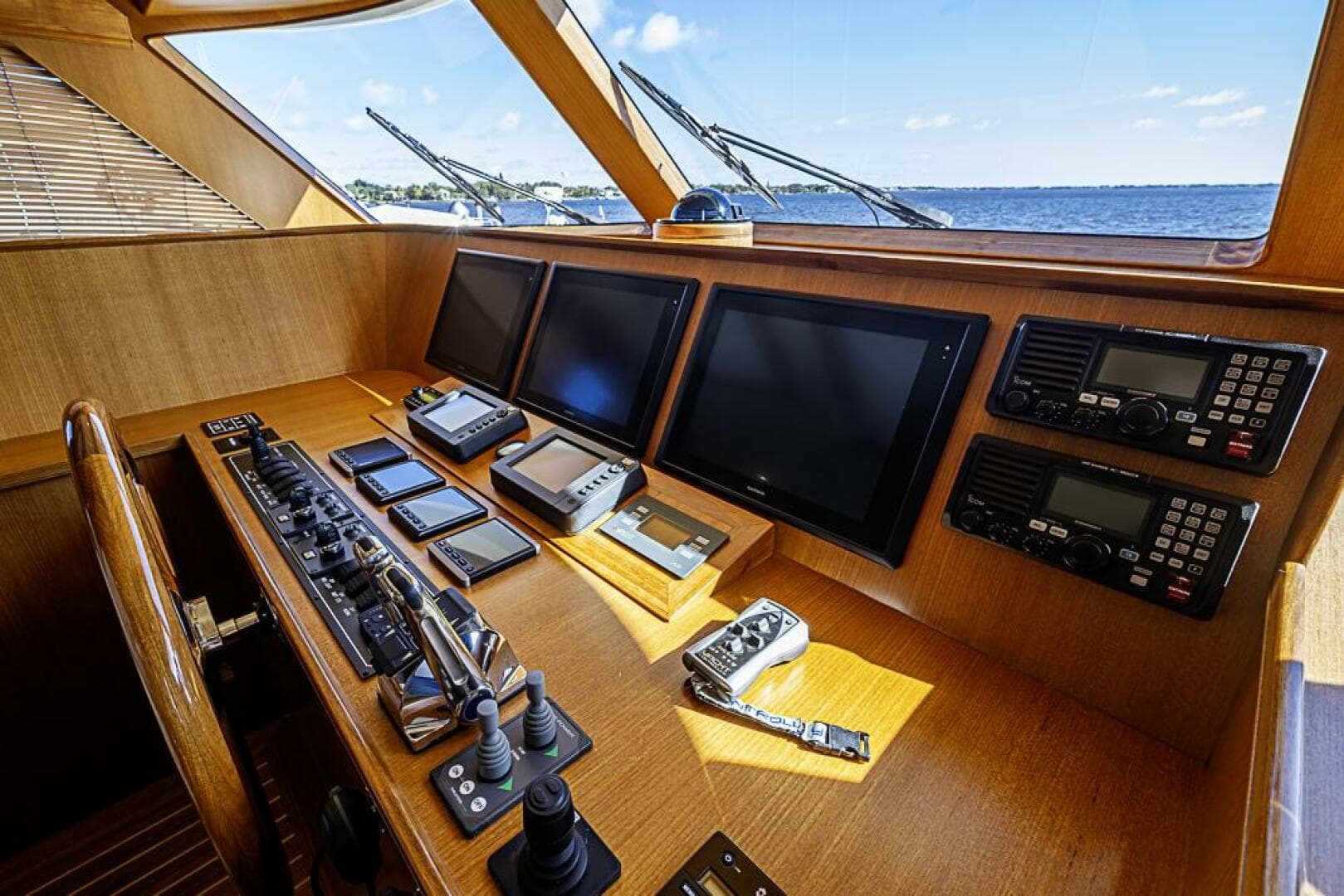 2014 Marlow Explorer 66E — photo 22