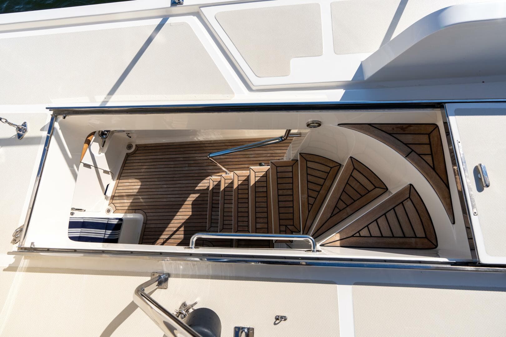 2007 Marlow 72 E-Cb — photo 21