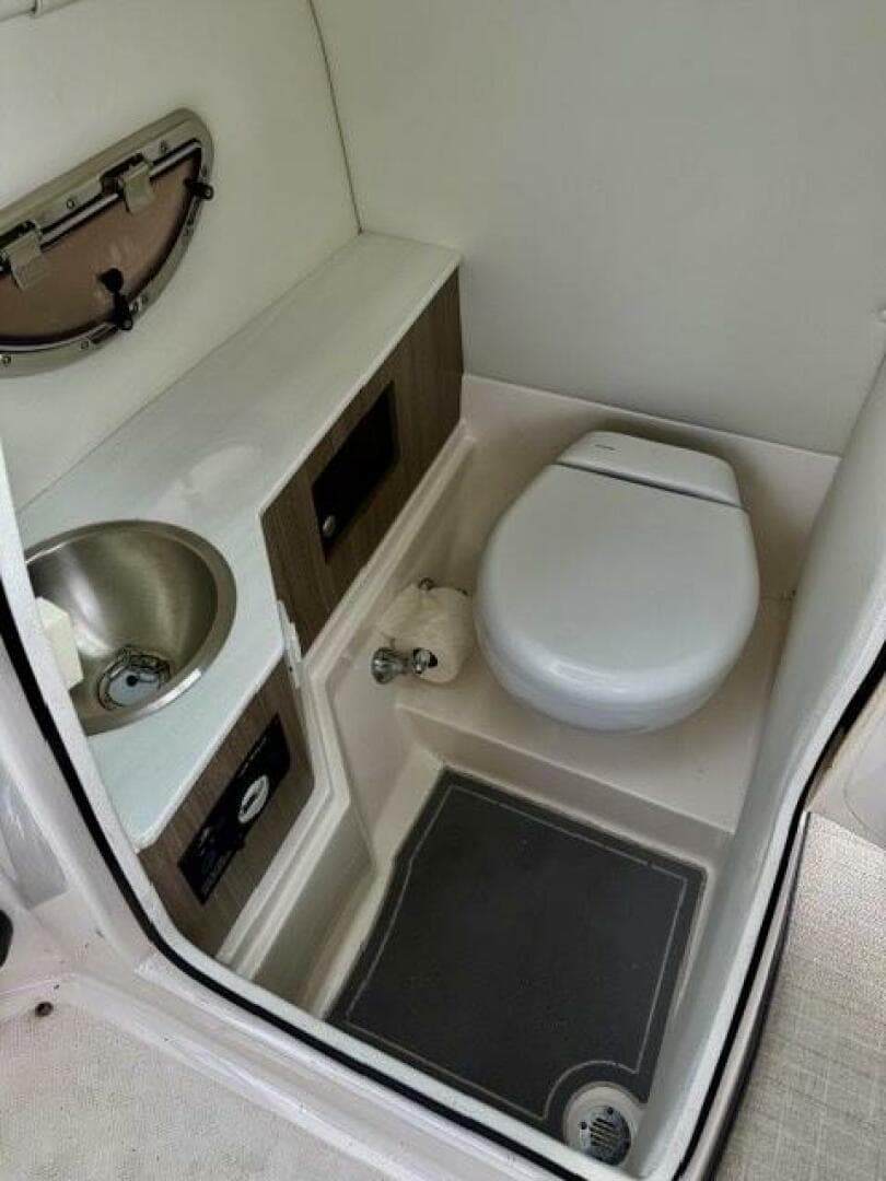 2021 Regal 26 Obx — photo 26