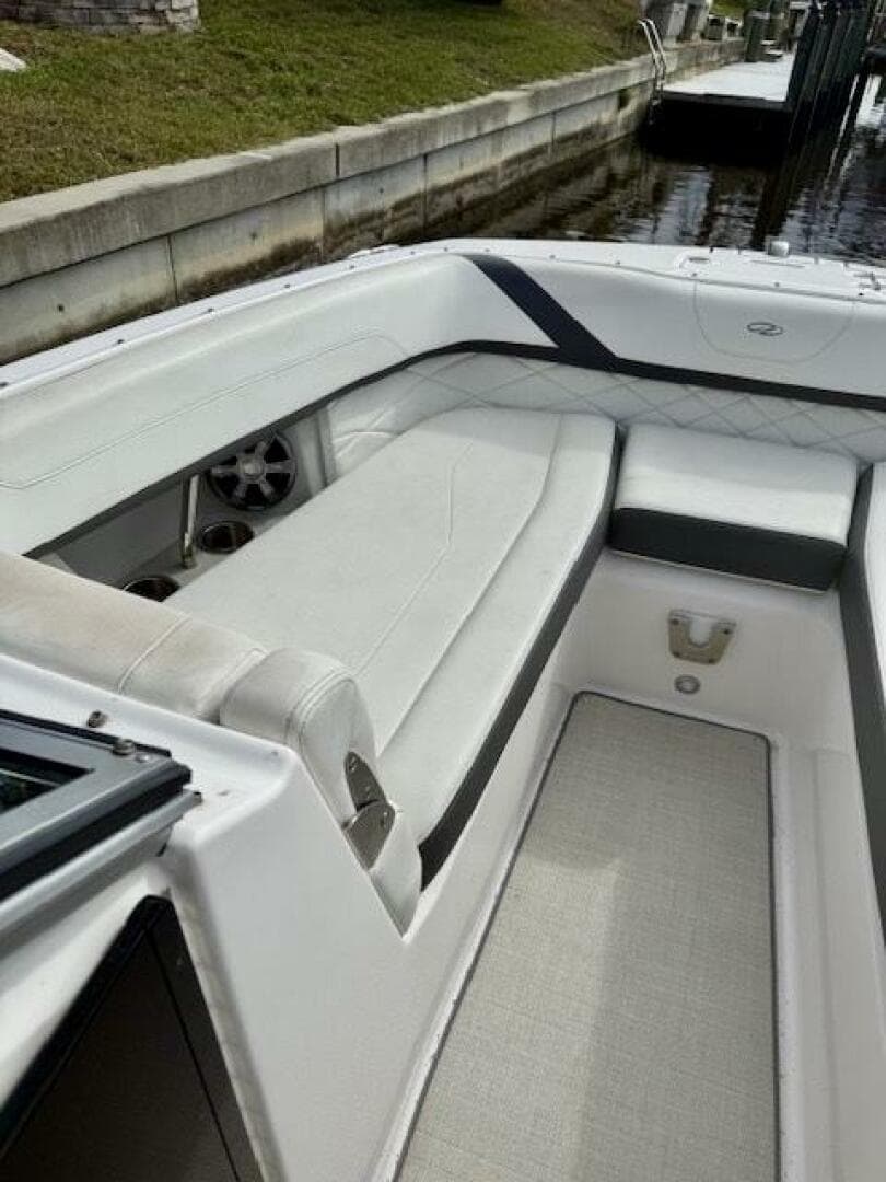 2021 Regal 26 Obx — photo 14