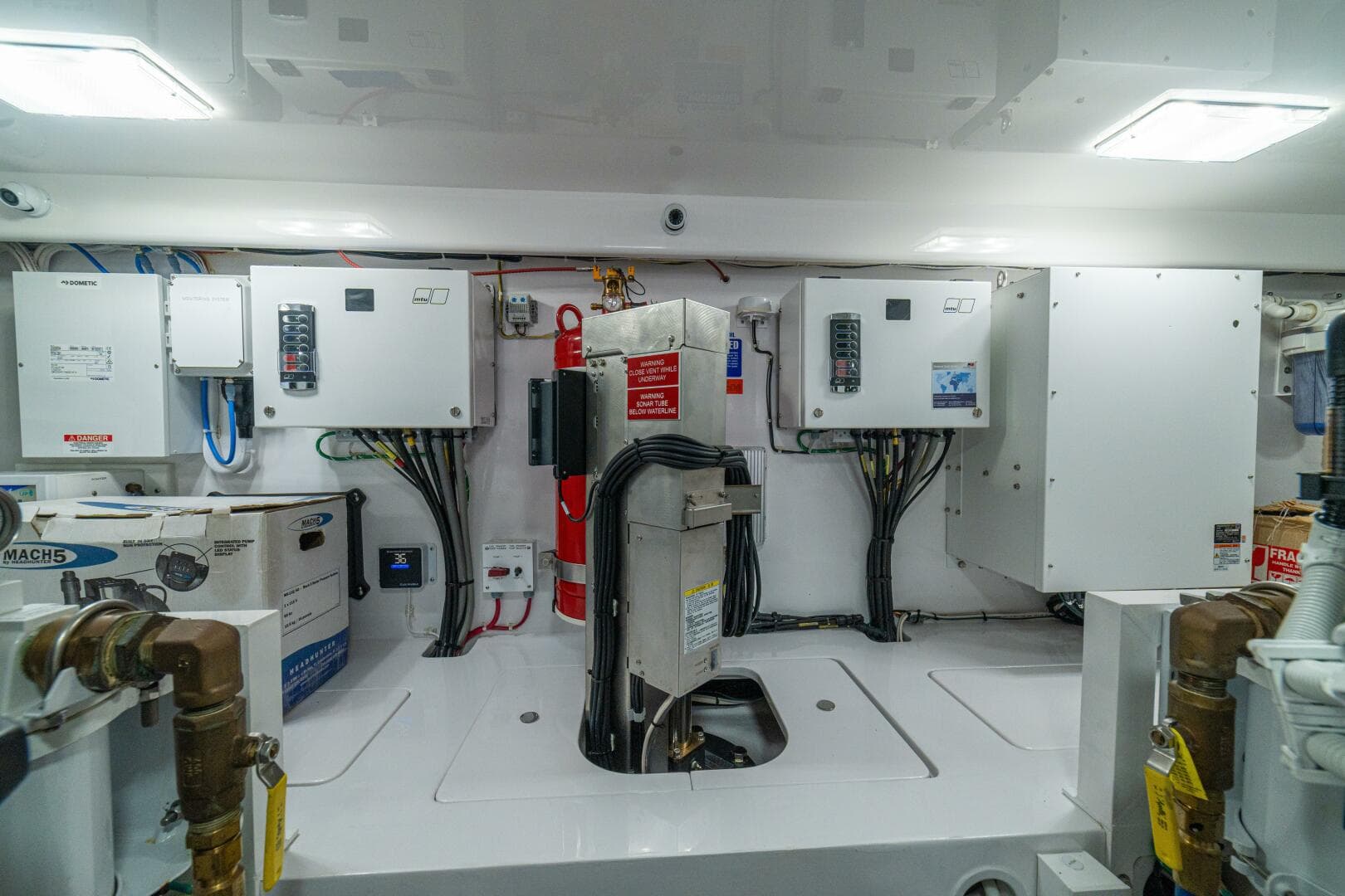 2025 Viking 58 Convertible — photo 49