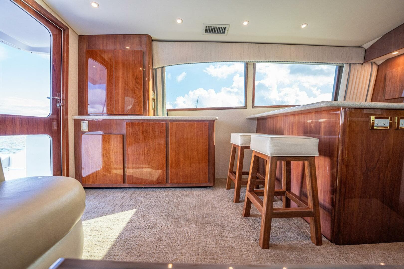 2007 Egg Harbor 43 Sport Fisherman — photo 11