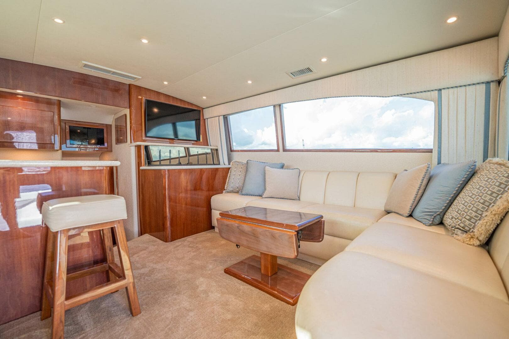 2007 Egg Harbor 43 Sport Fisherman — photo 17