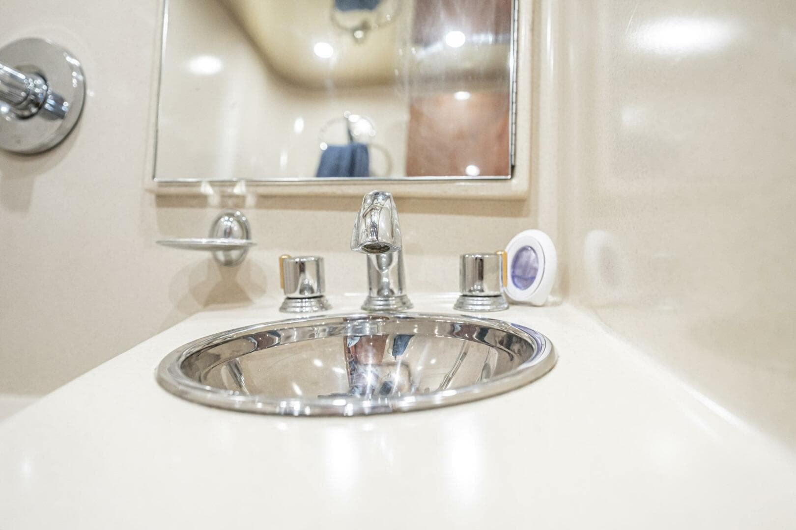 2007 Egg Harbor 43 Sport Fisherman — photo 39