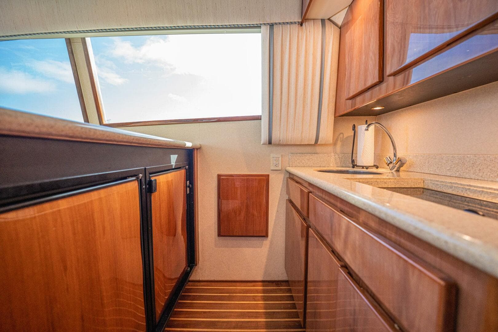 2007 Egg Harbor 43 Sport Fisherman — photo 30