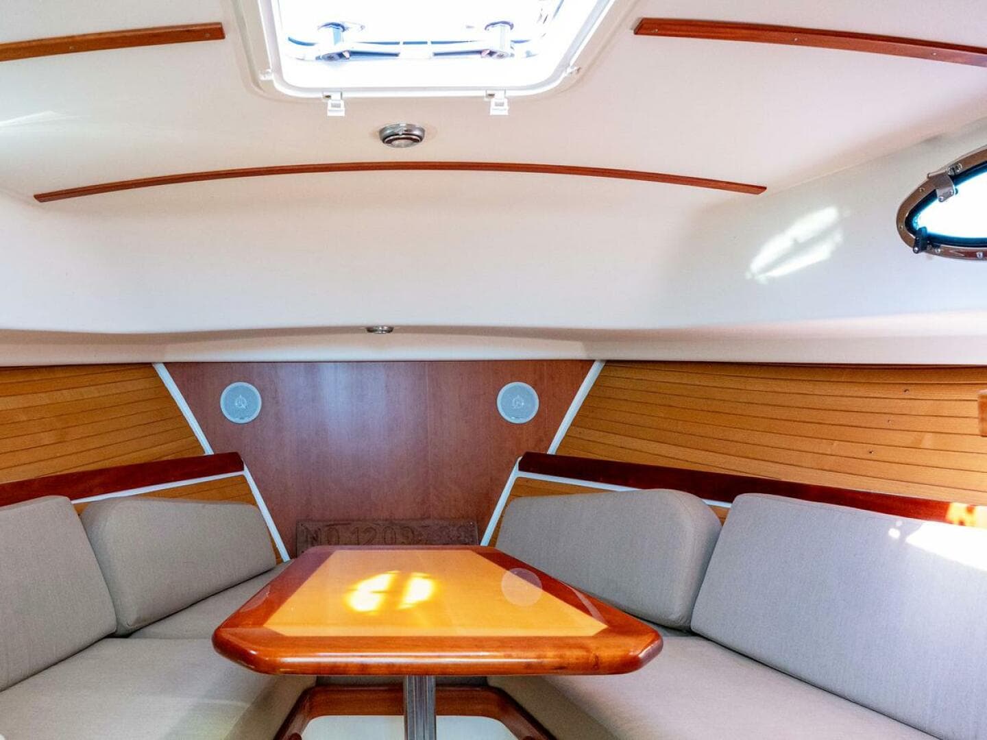 2005 Back Cove 29 Hard Top — photo 27